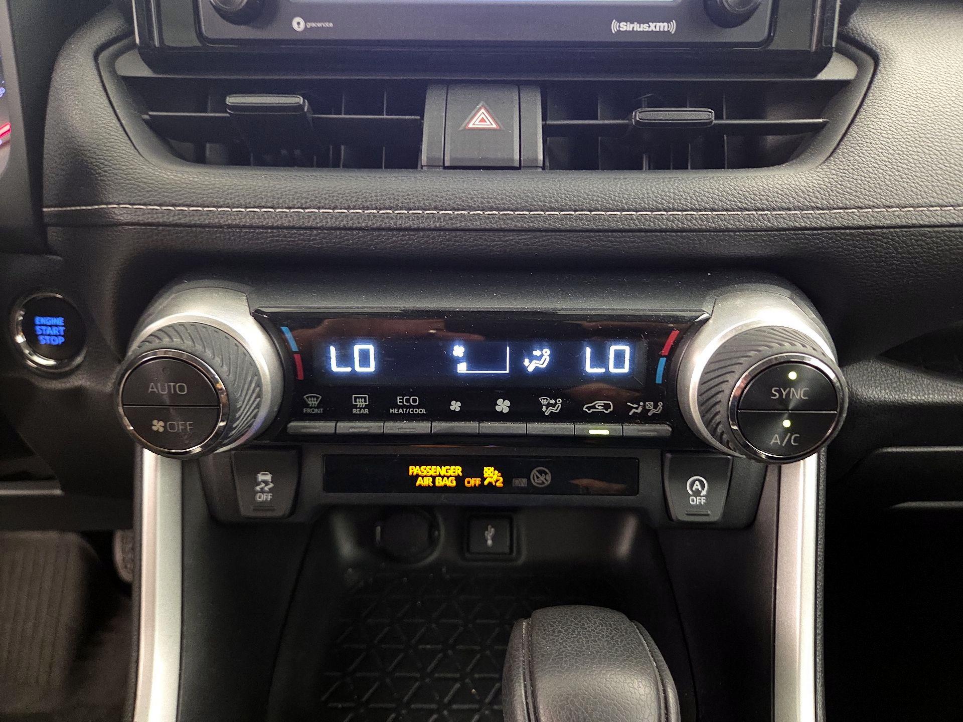 Thumbnail: 2020 Toyota RAV4 - 16
