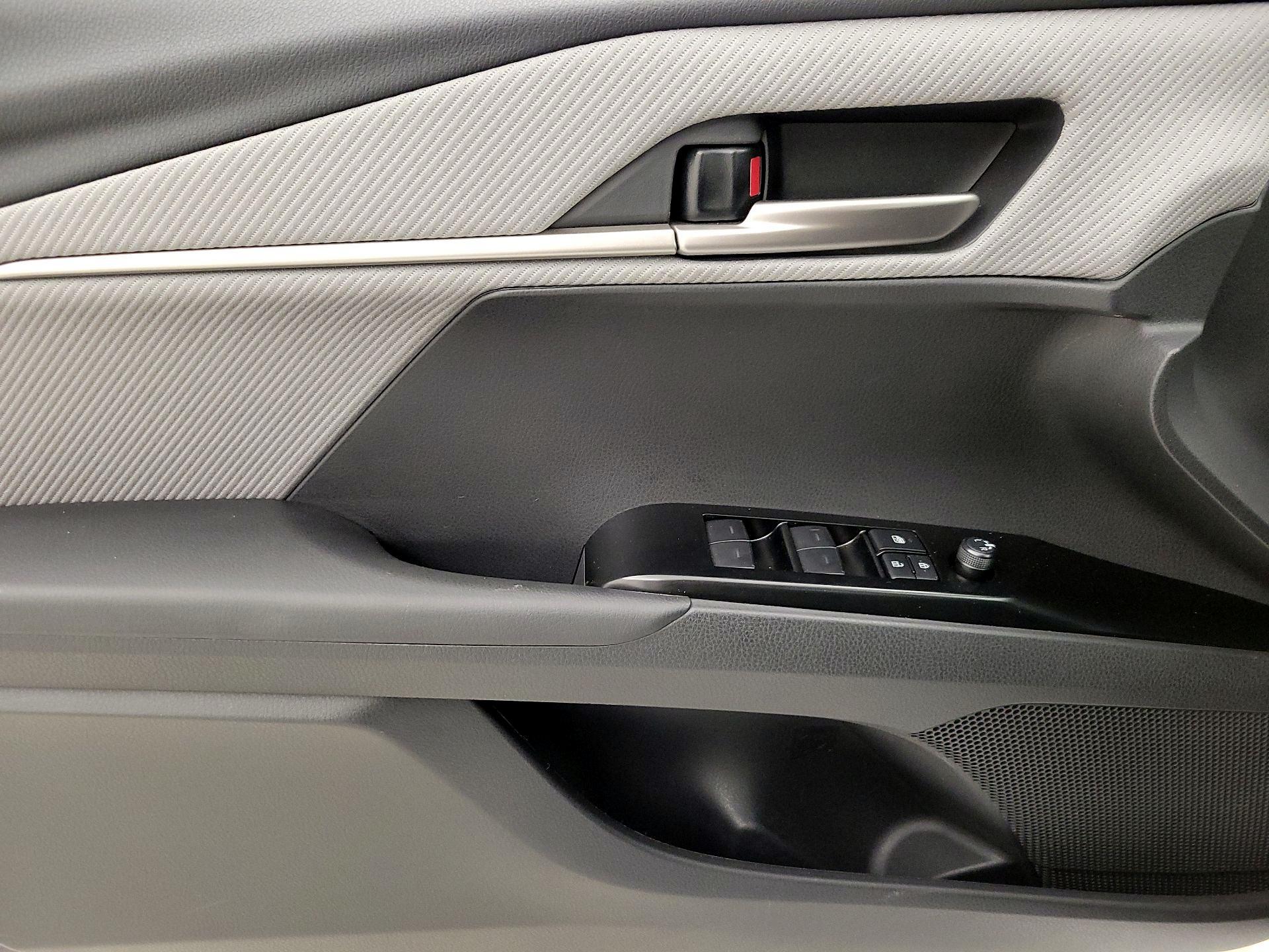 Thumbnail: 2025 Toyota Camry - 12