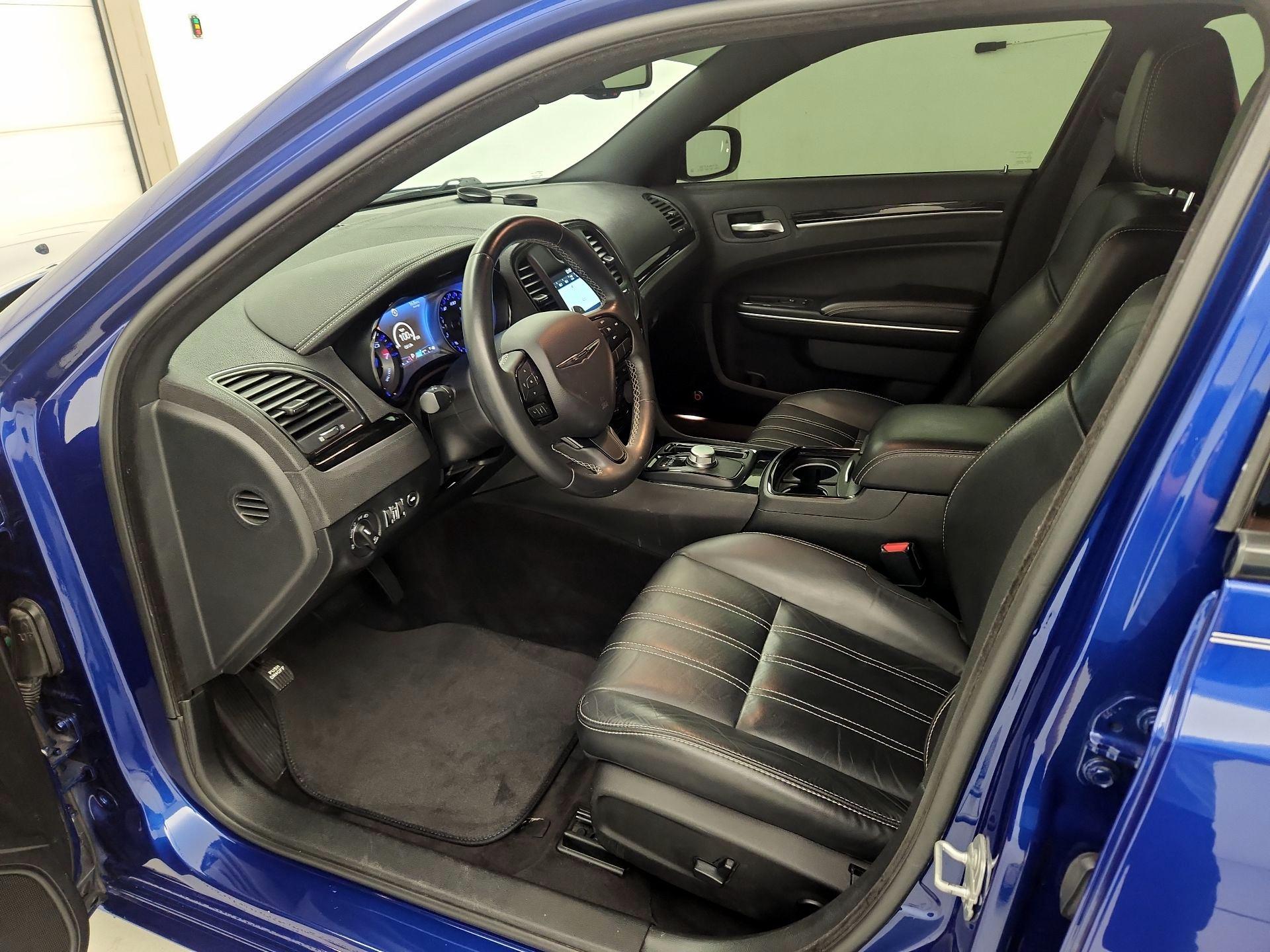 Thumbnail: 2018 Chrysler 300 - 11