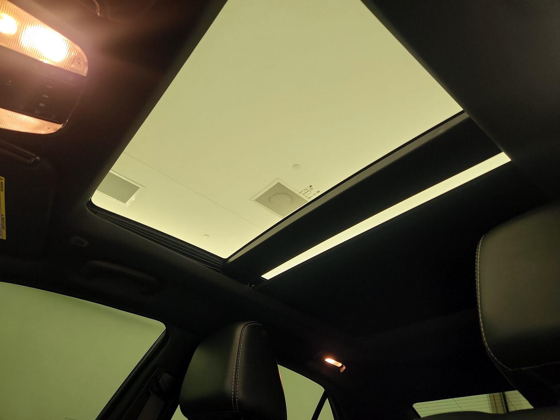 Thumbnail: 2018 Chrysler 300 - 20