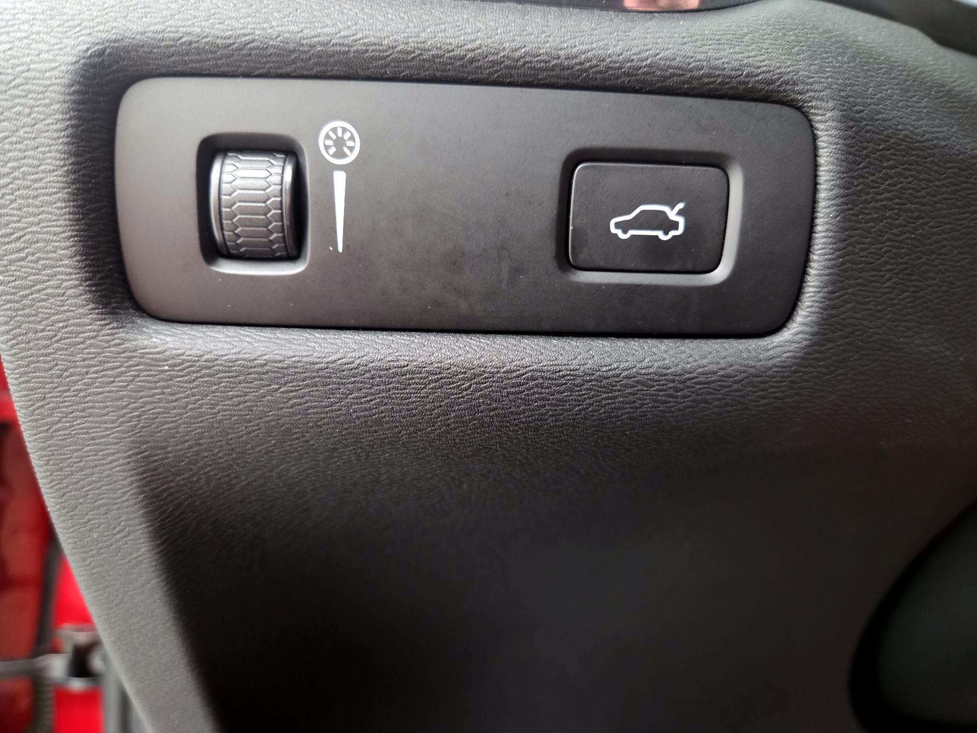 Thumbnail: 2019 Volvo S60 - 13