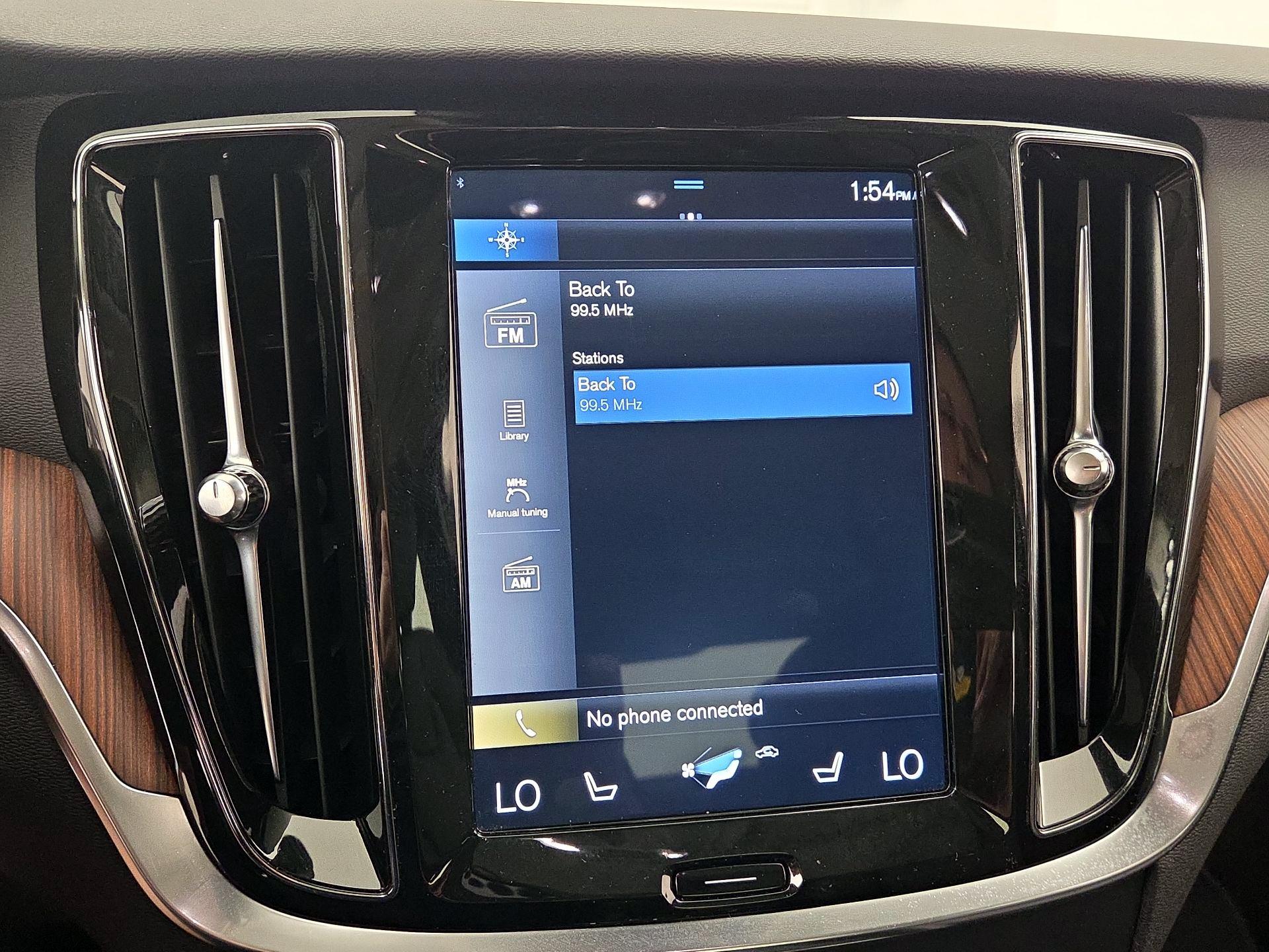 Thumbnail: 2019 Volvo S60 - 16