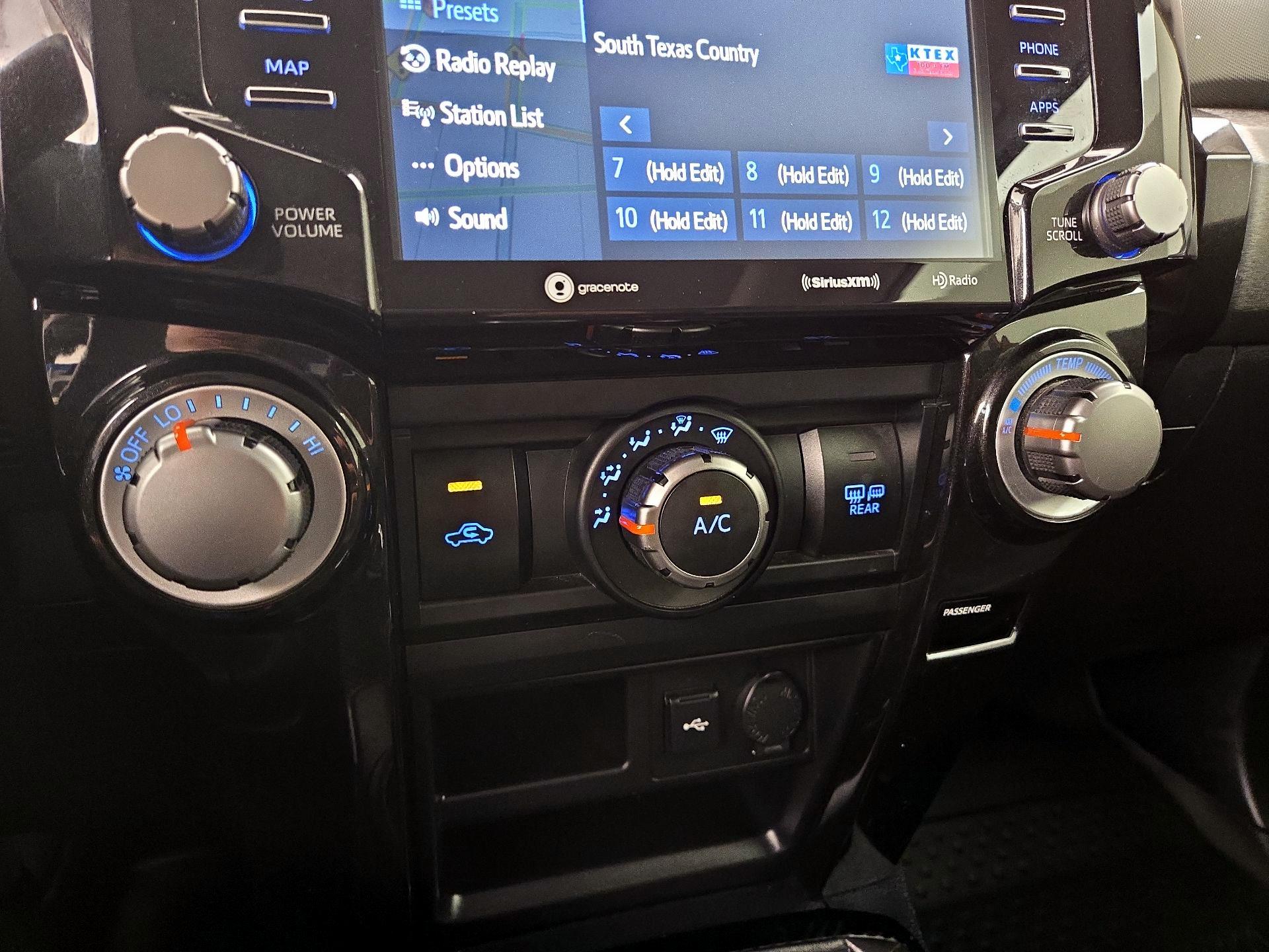 Thumbnail: 2022 Toyota 4Runner - 17