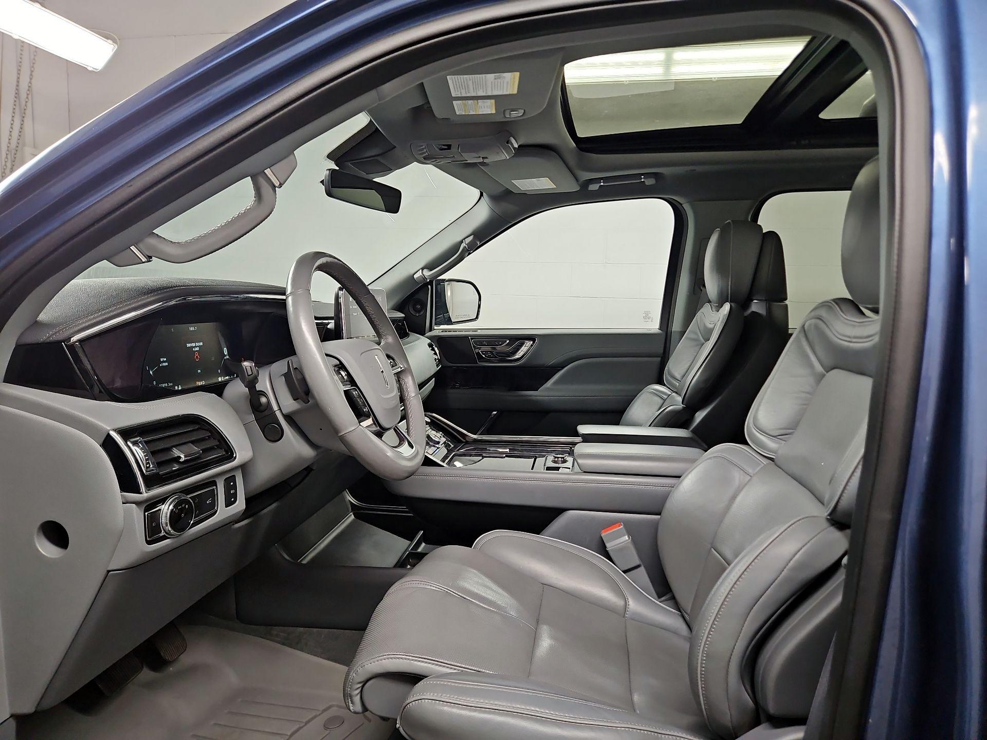 Thumbnail: 2019 Lincoln Navigator L - 20