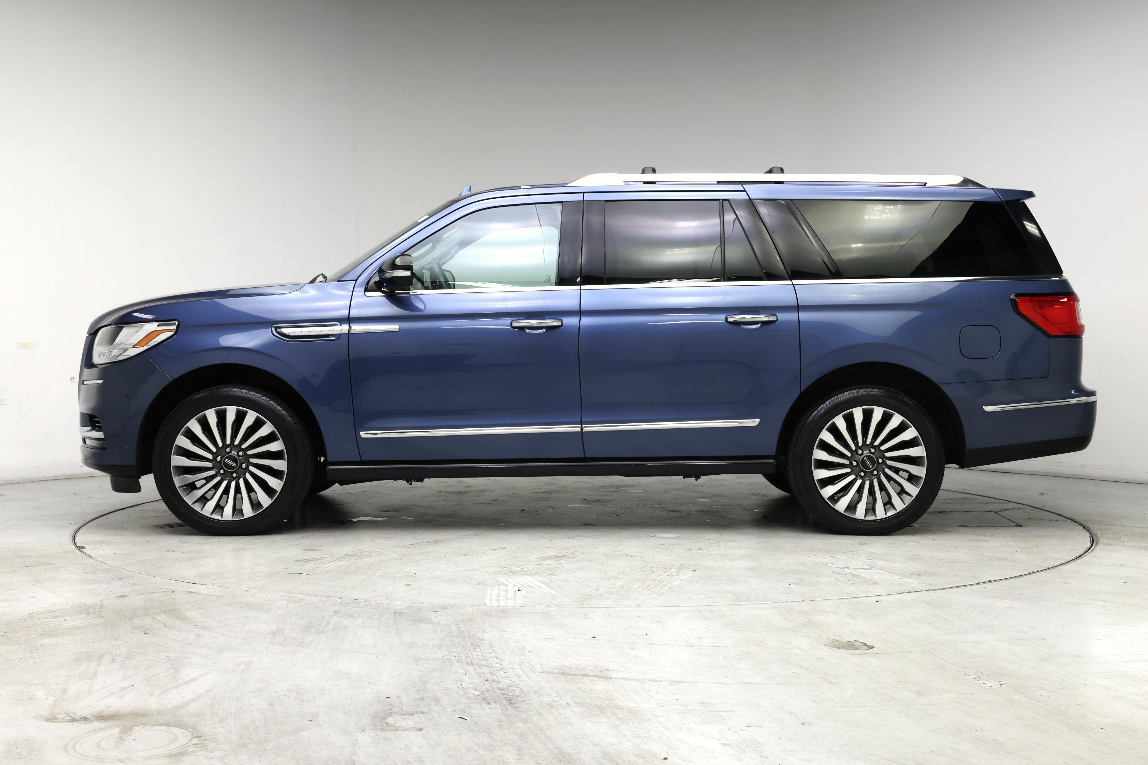 Thumbnail: 2019 Lincoln Navigator L - 3