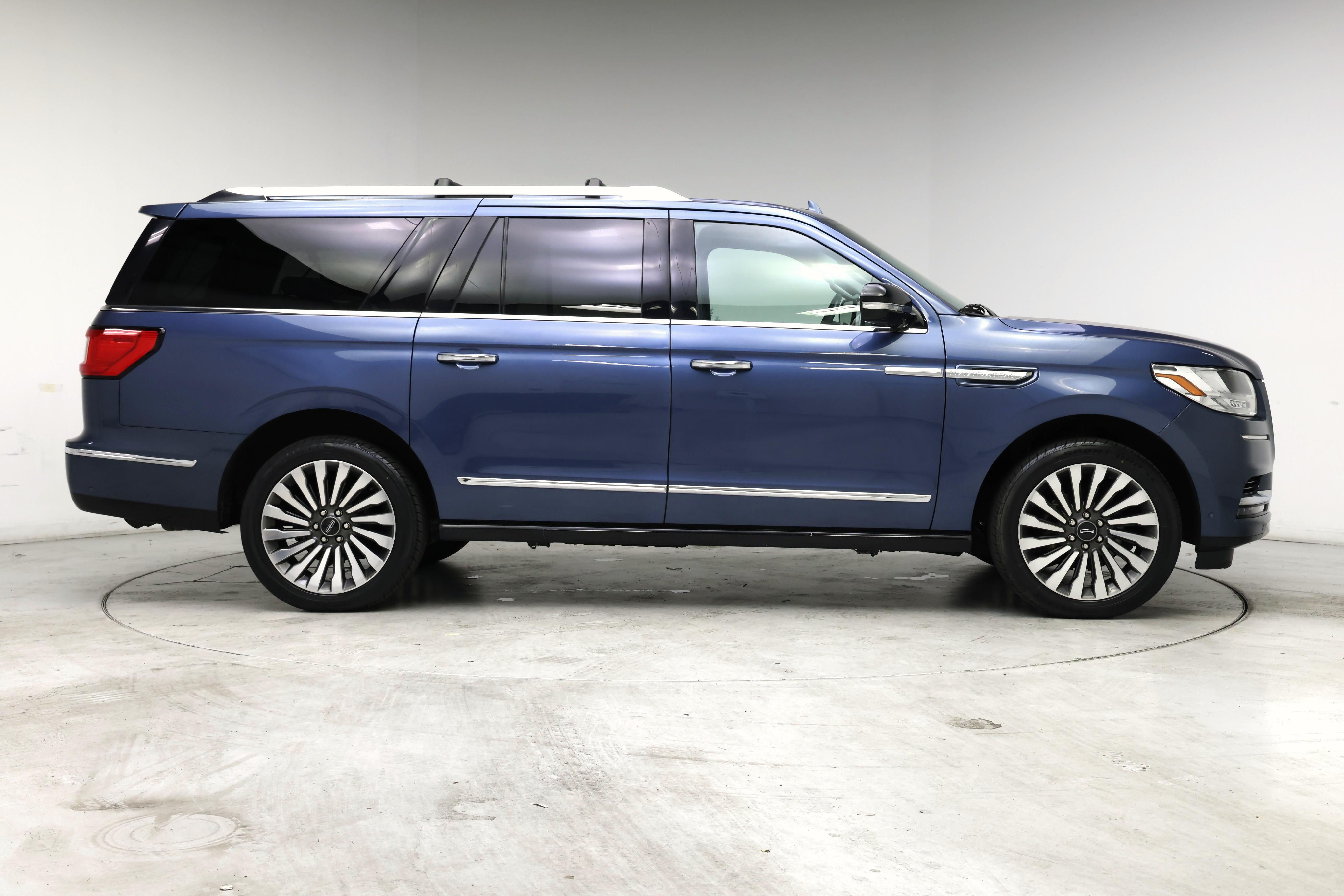 Thumbnail: 2019 Lincoln Navigator L - 7