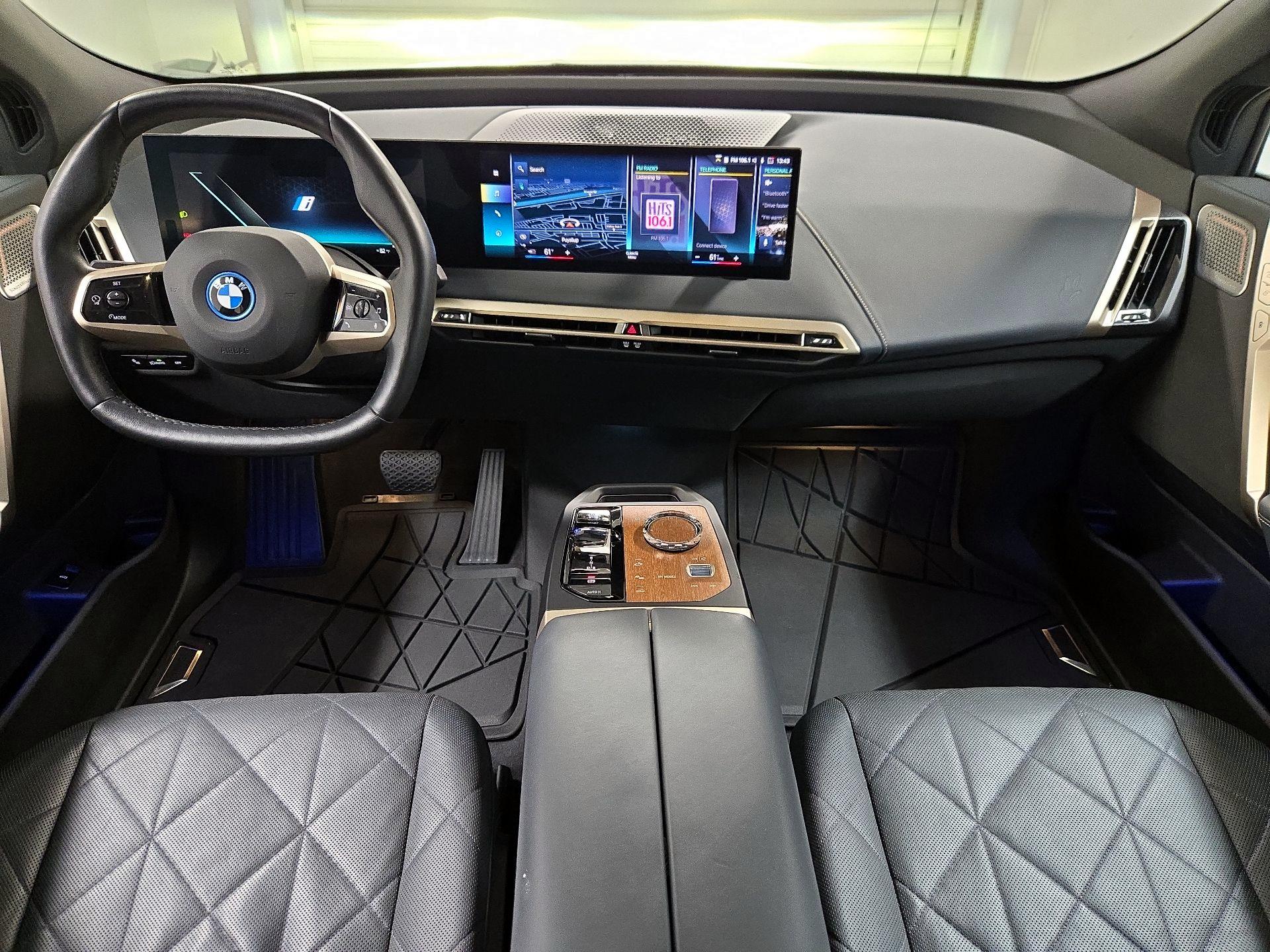 Thumbnail: 2023 BMW iX - 9