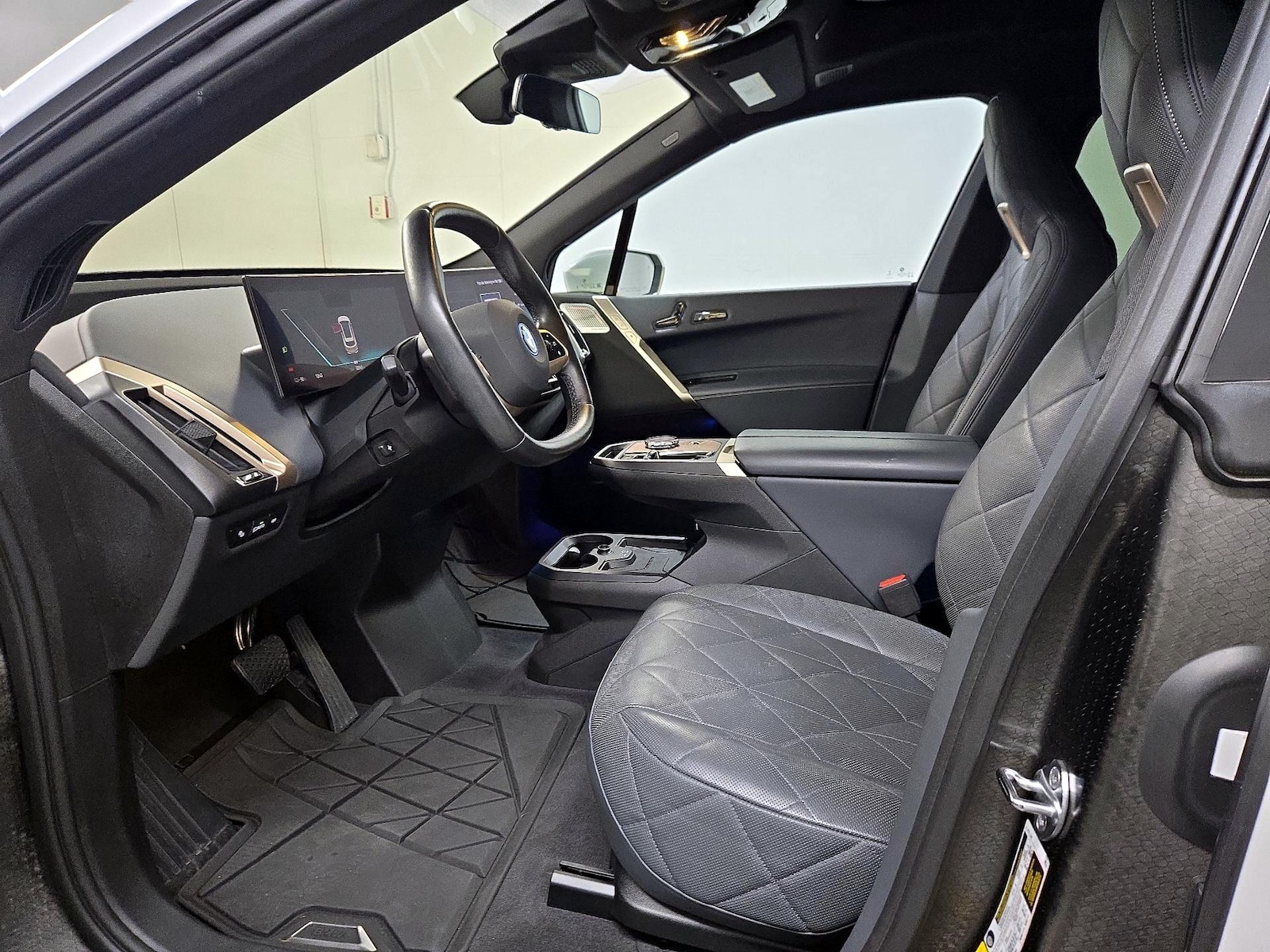 2023 BMW iX Base - Photo 12