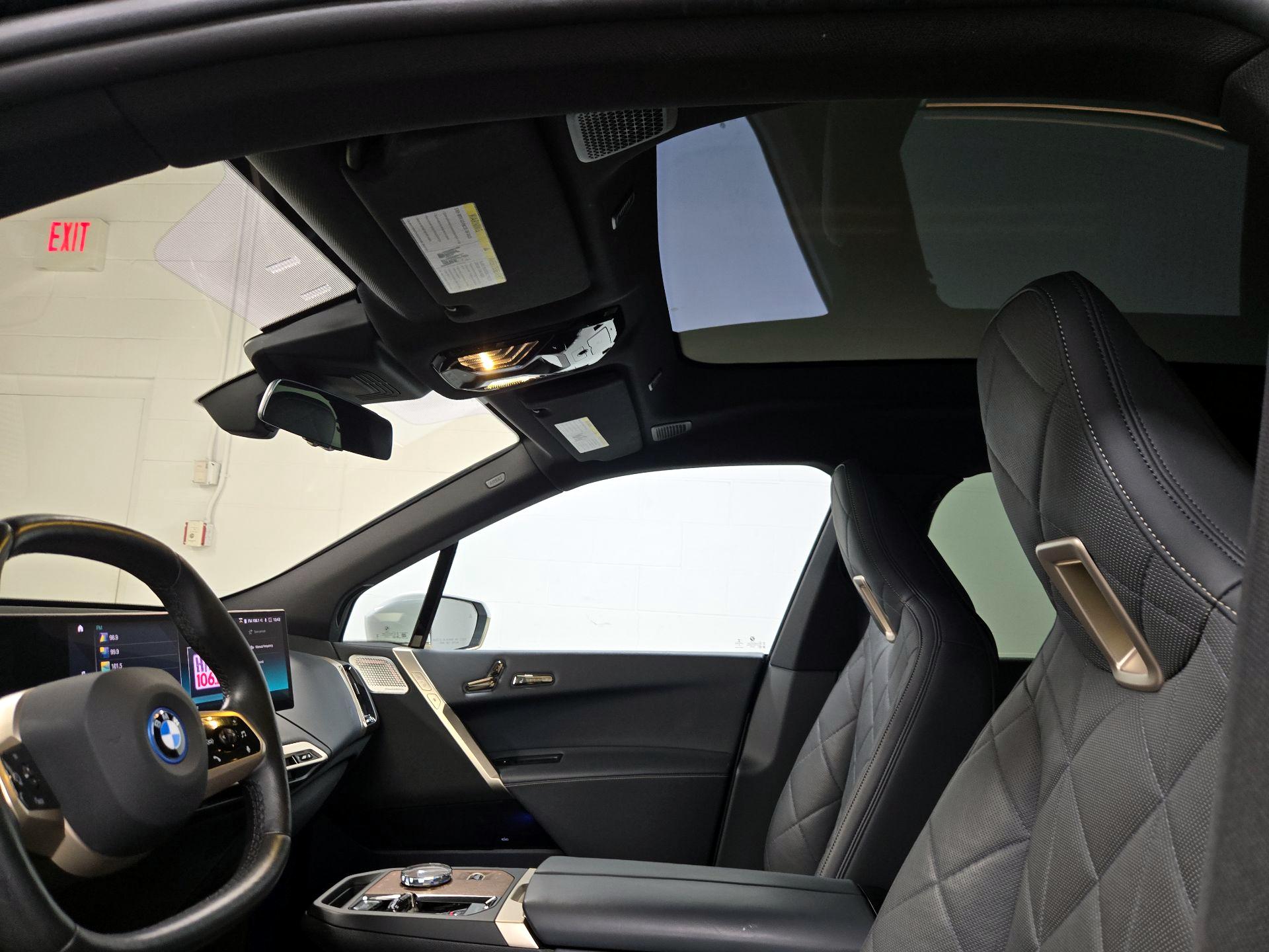 Thumbnail: 2023 BMW iX - 20