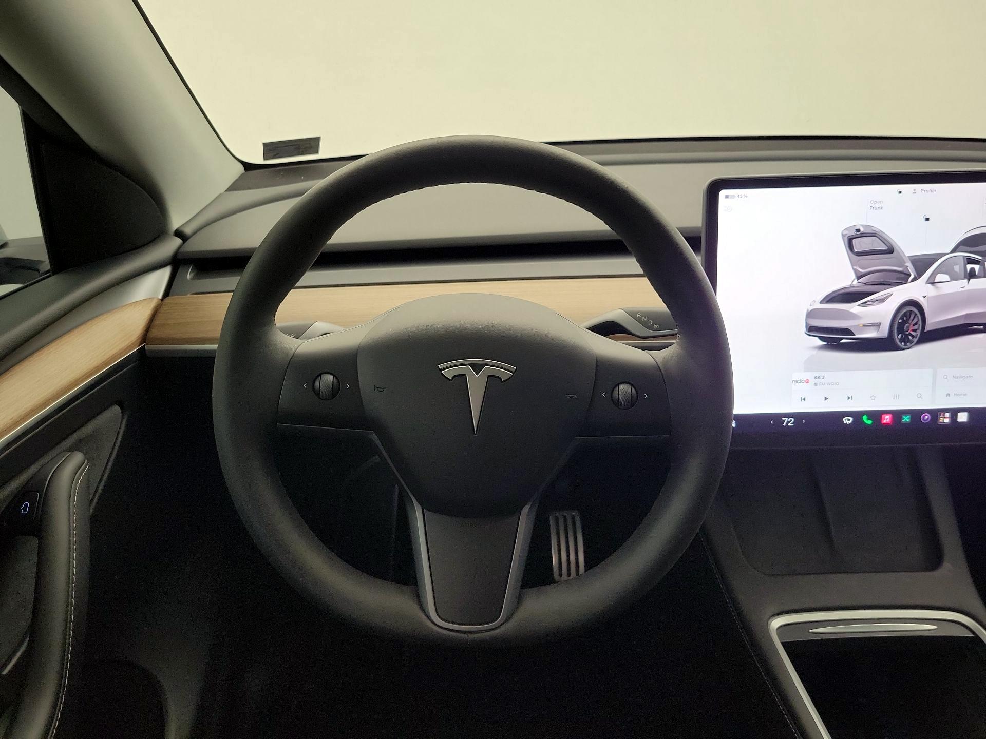 Thumbnail: 2023 Tesla Model Y - 10