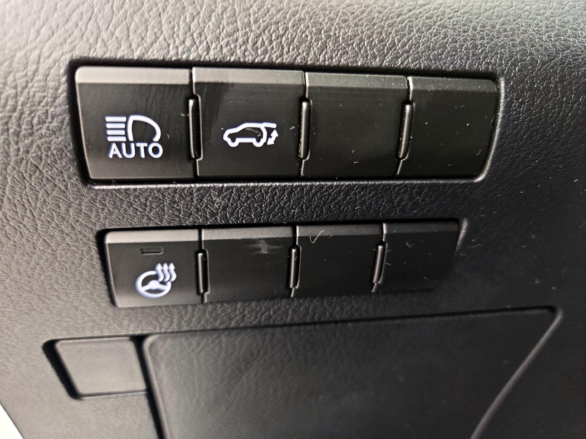 Thumbnail: 2019 Lexus RX - 13