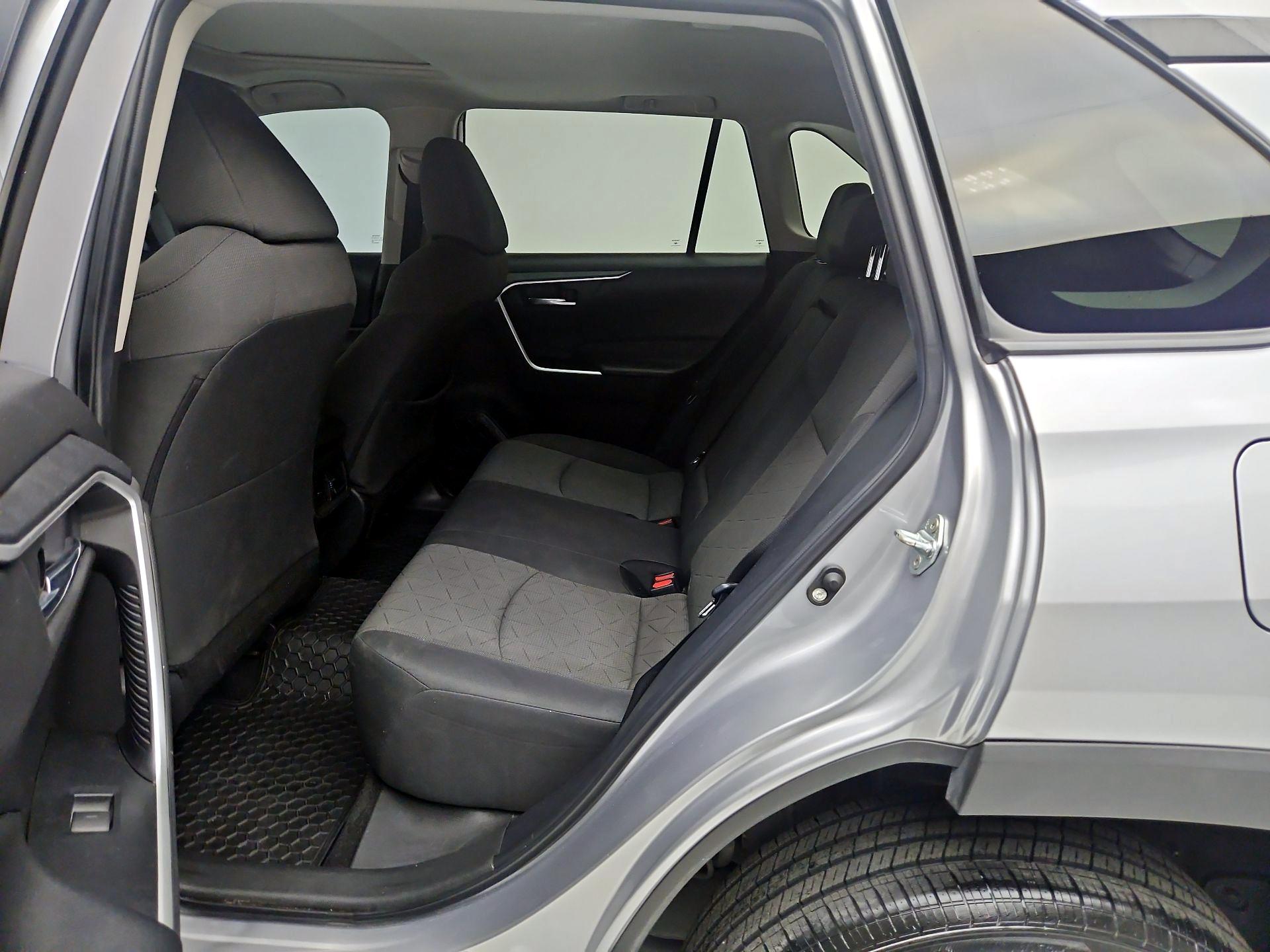 Thumbnail: 2023 Toyota RAV4 - 20