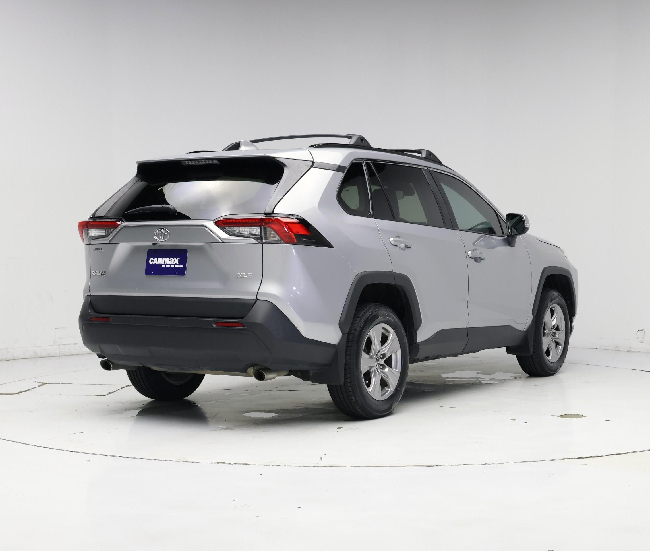 Thumbnail: 2023 Toyota RAV4 - 8