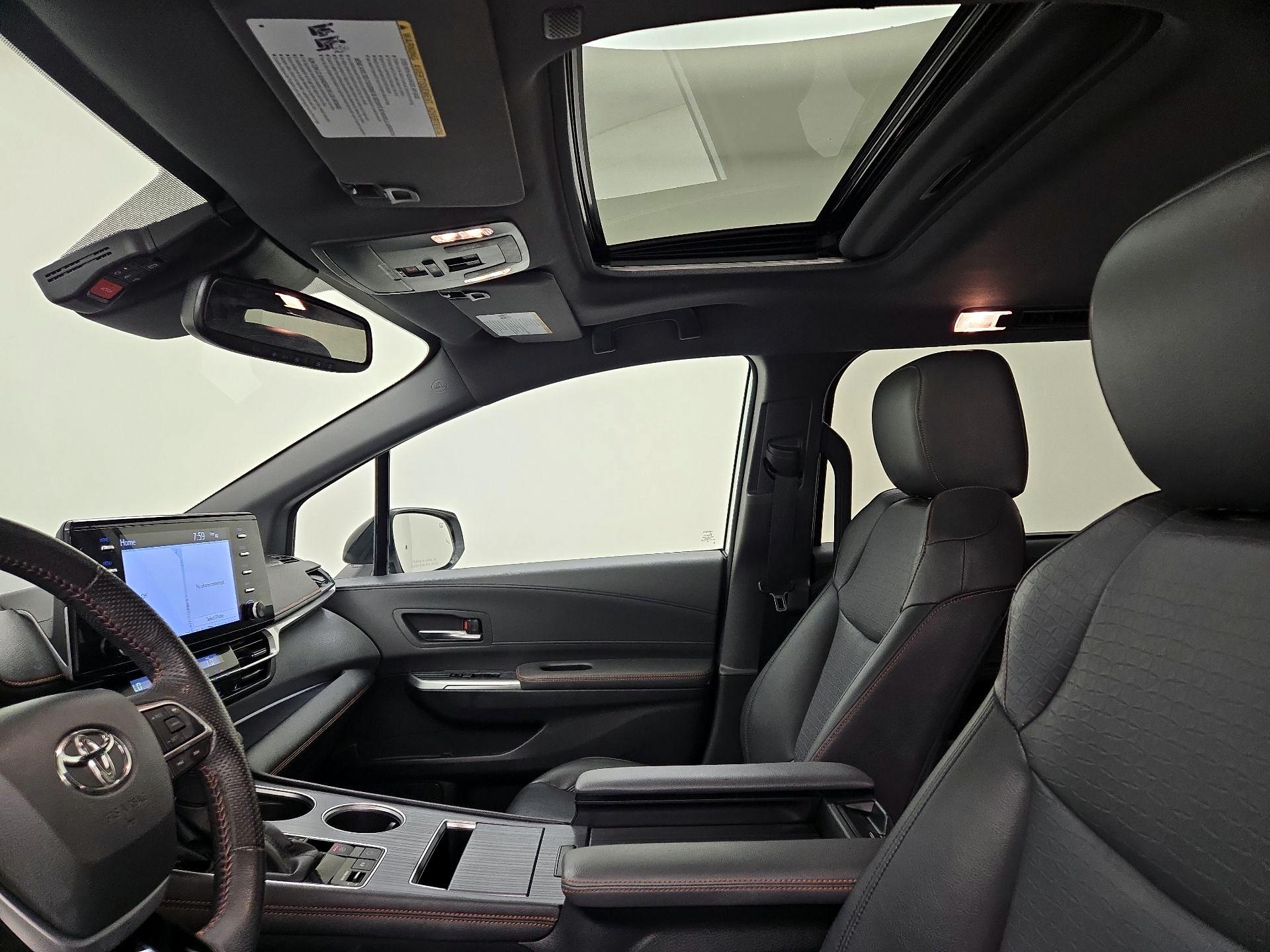 Thumbnail: 2022 Toyota Sienna - 20