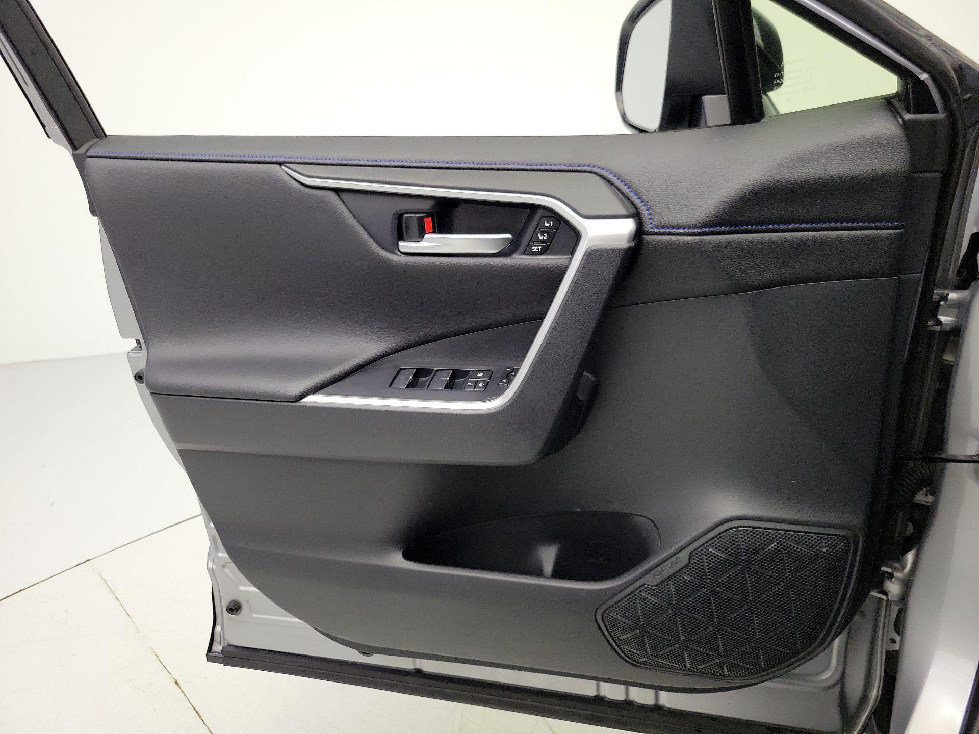 Thumbnail: 2024 Toyota RAV4 - 12