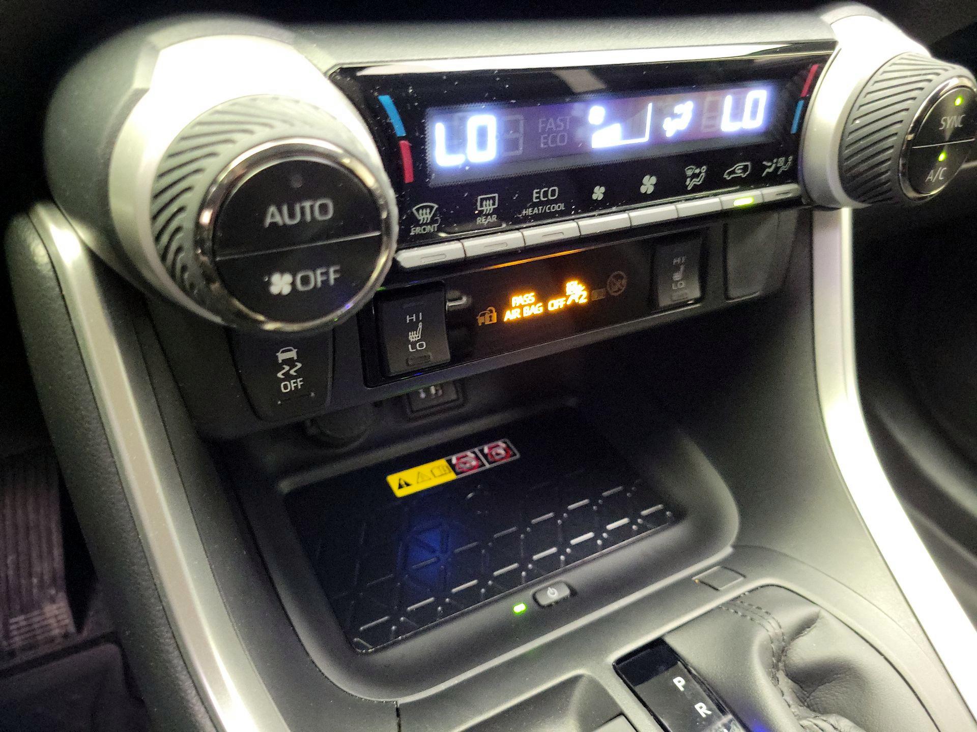 Thumbnail: 2024 Toyota RAV4 - 17