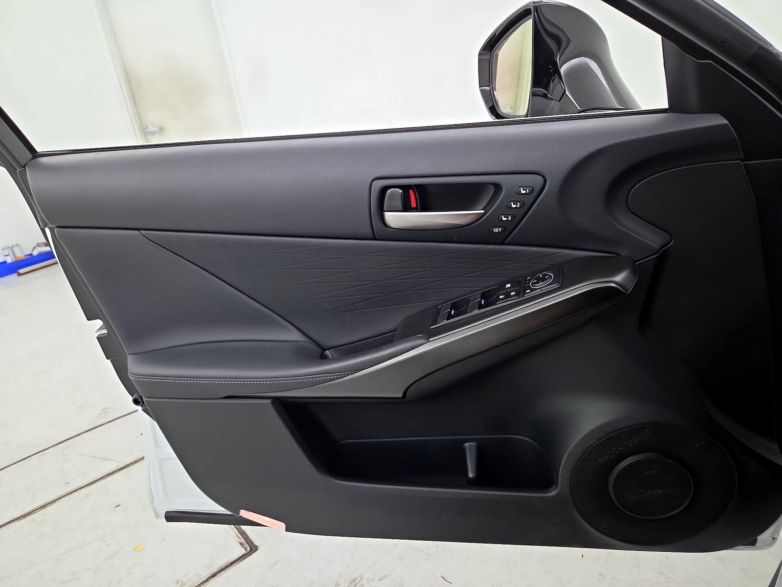 2023 Lexus IS 350 F SPORT - Photo 13