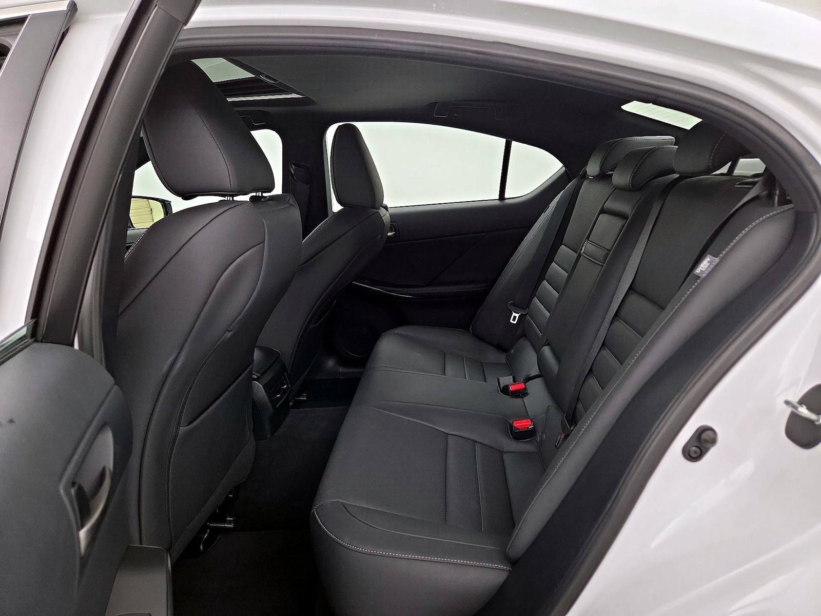2023 Lexus IS 350 F SPORT - Photo 21