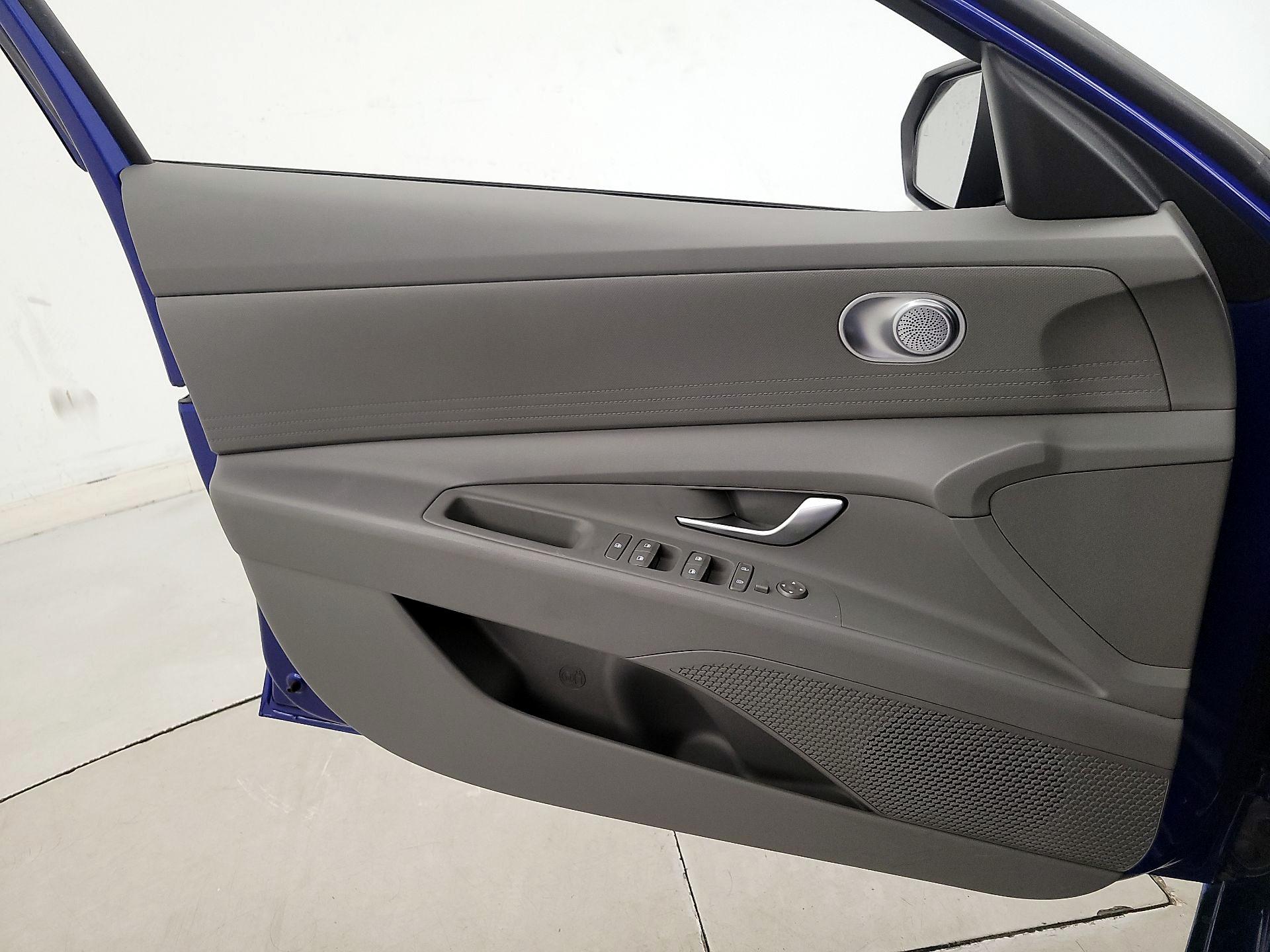 Thumbnail: 2024 Hyundai Elantra - 12