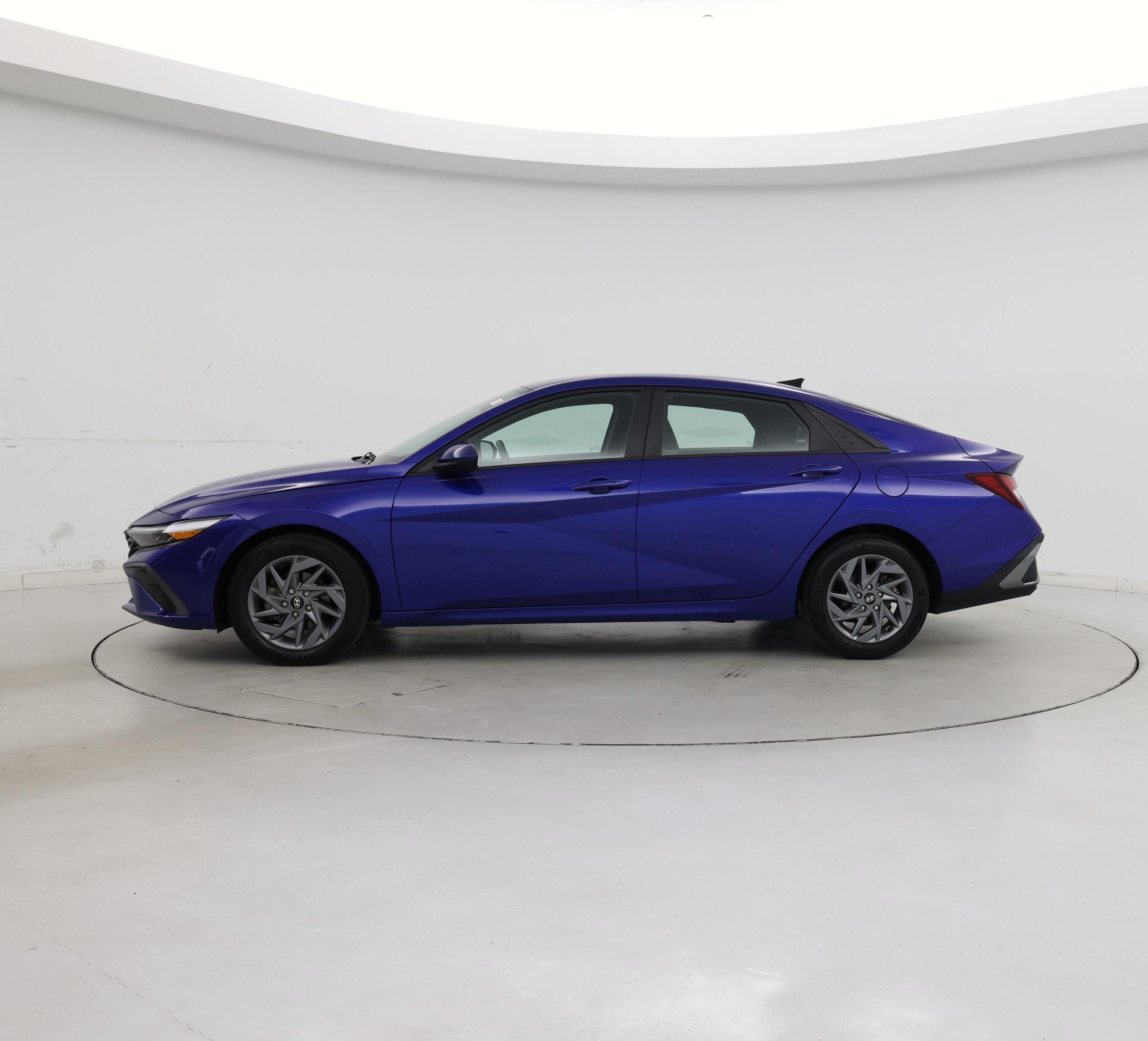 Thumbnail: 2024 Hyundai Elantra - 3