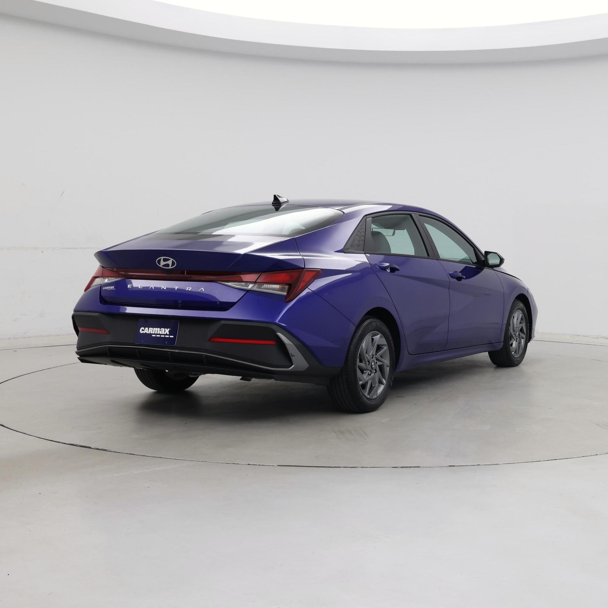 Thumbnail: 2024 Hyundai Elantra - 8