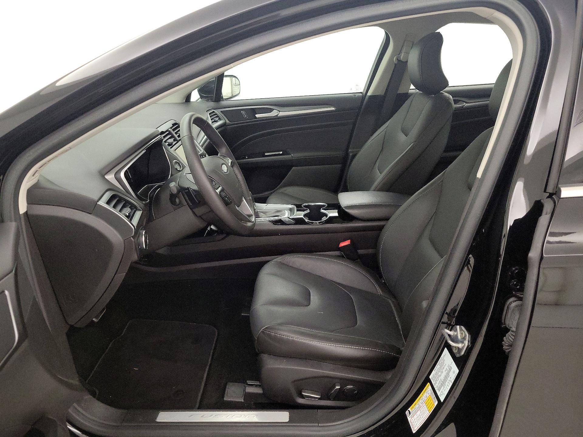 Thumbnail: 2016 Ford Fusion - 11
