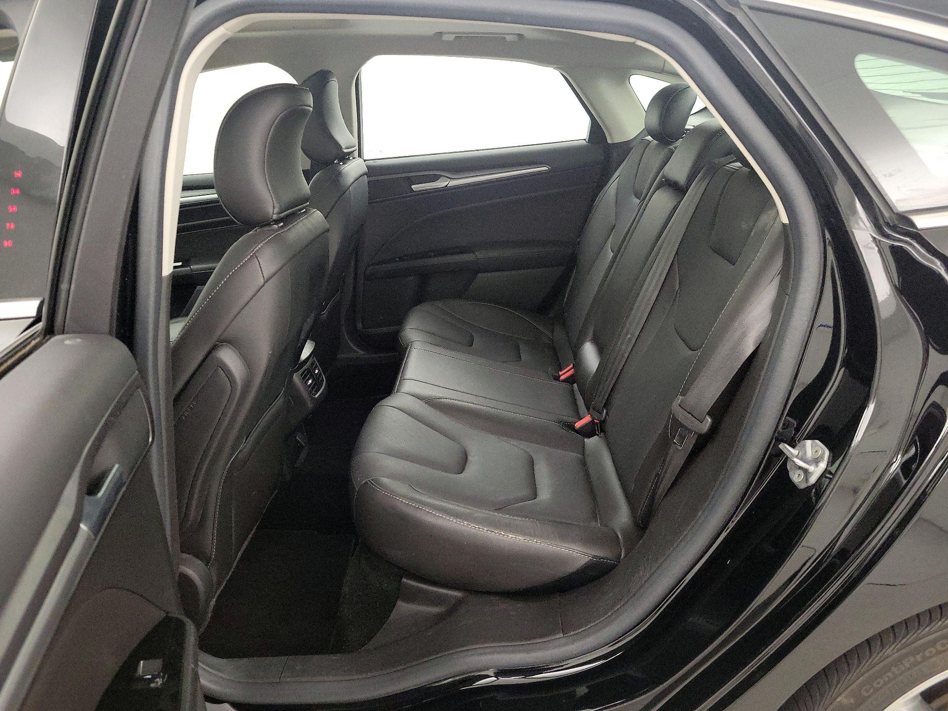 Thumbnail: 2016 Ford Fusion - 20
