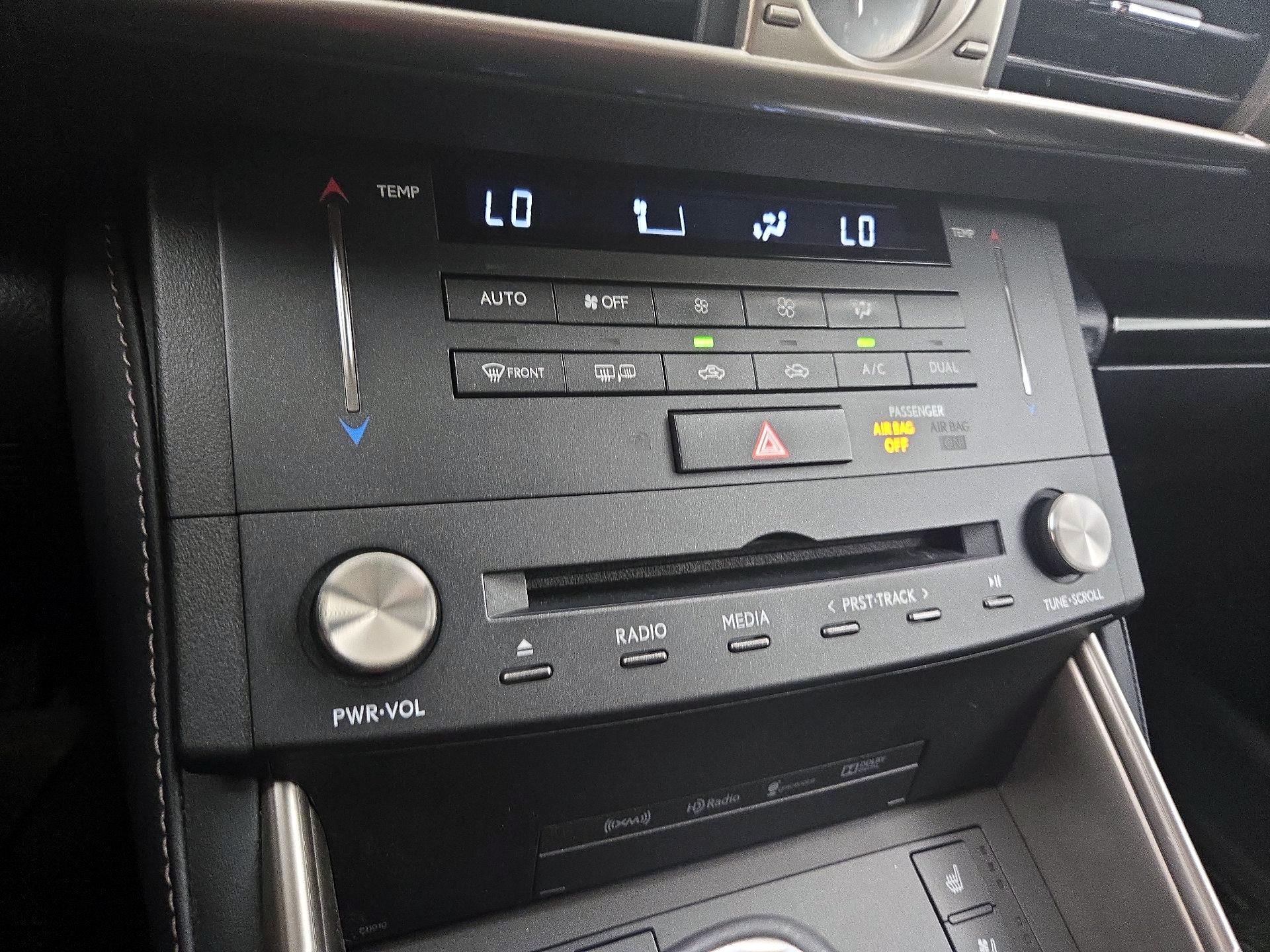 Thumbnail: 2015 Lexus IS - 16