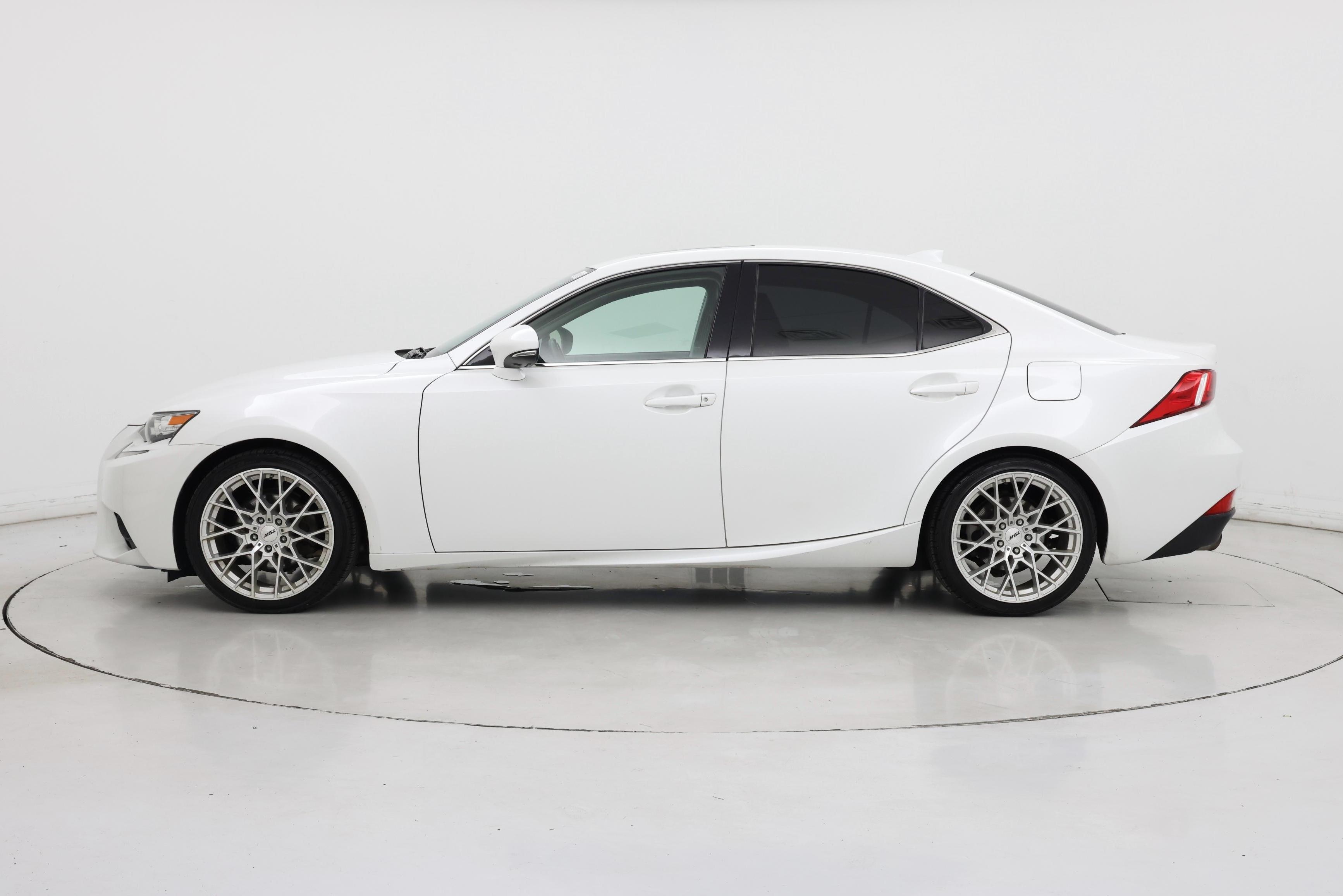 Thumbnail: 2015 Lexus IS - 3