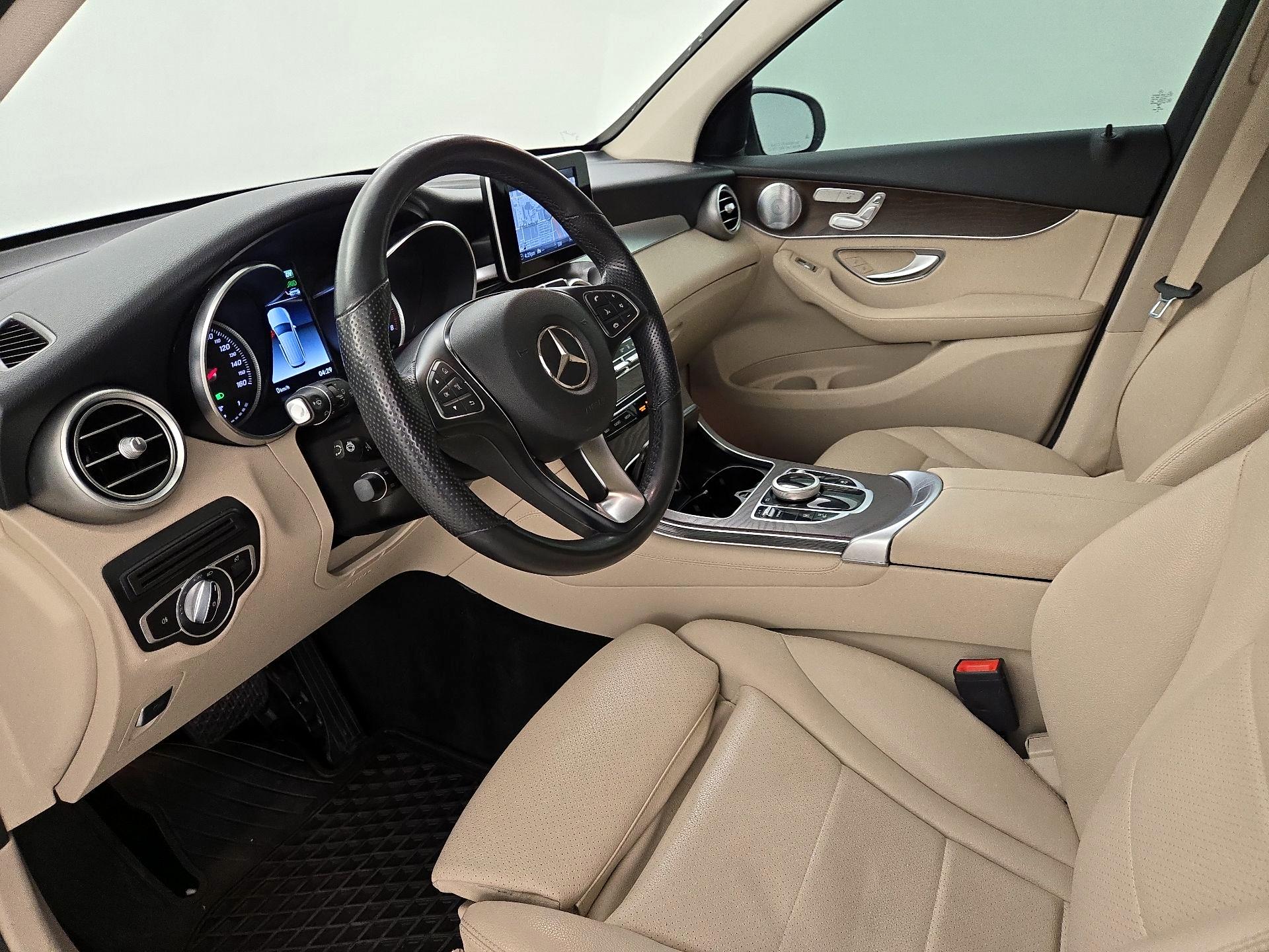 Thumbnail: 2019 Mercedes-Benz GLC - 11
