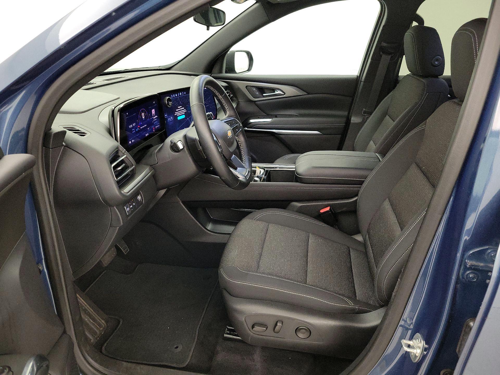 Thumbnail: 2025 Chevrolet Traverse - 11
