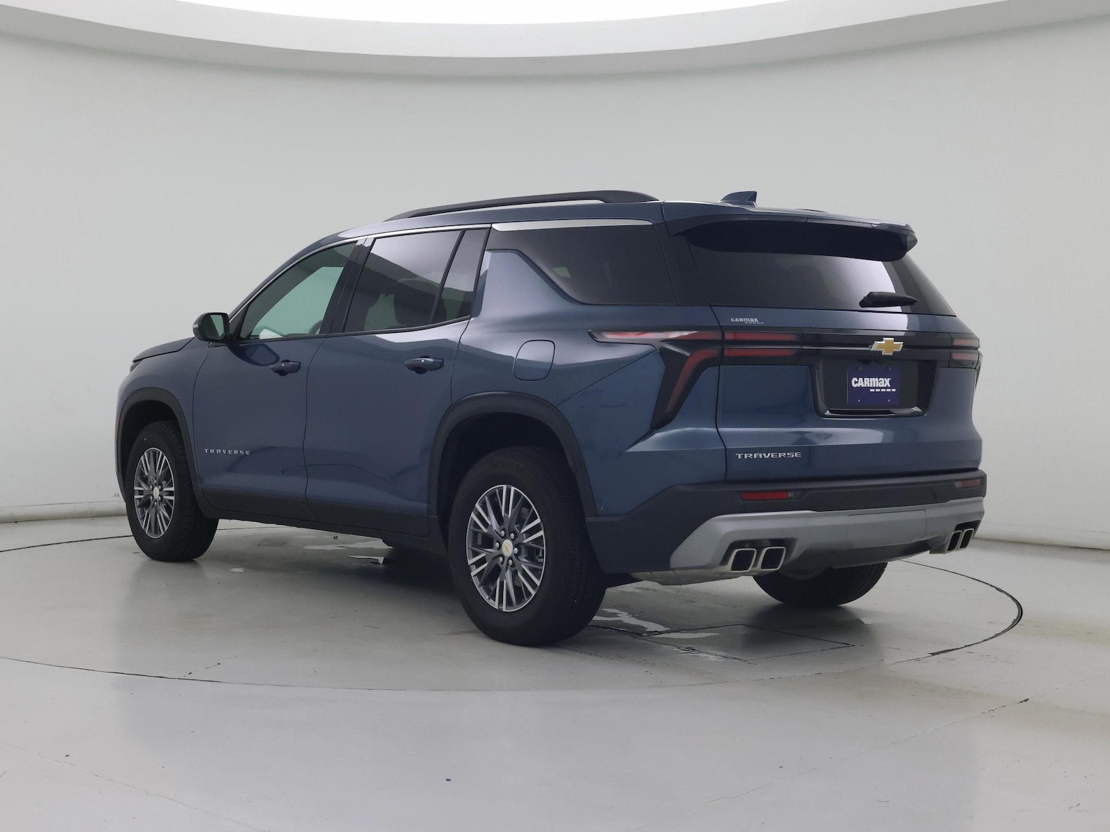 2025 Chevrolet Traverse LT - Photo 3