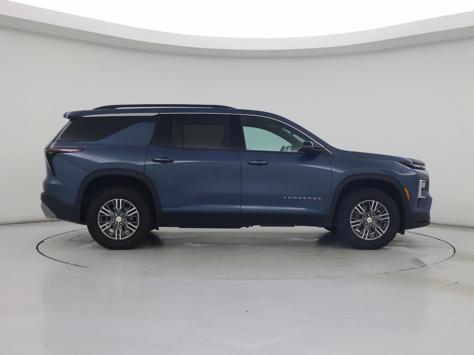 2025 Chevrolet Traverse LT - Photo 8