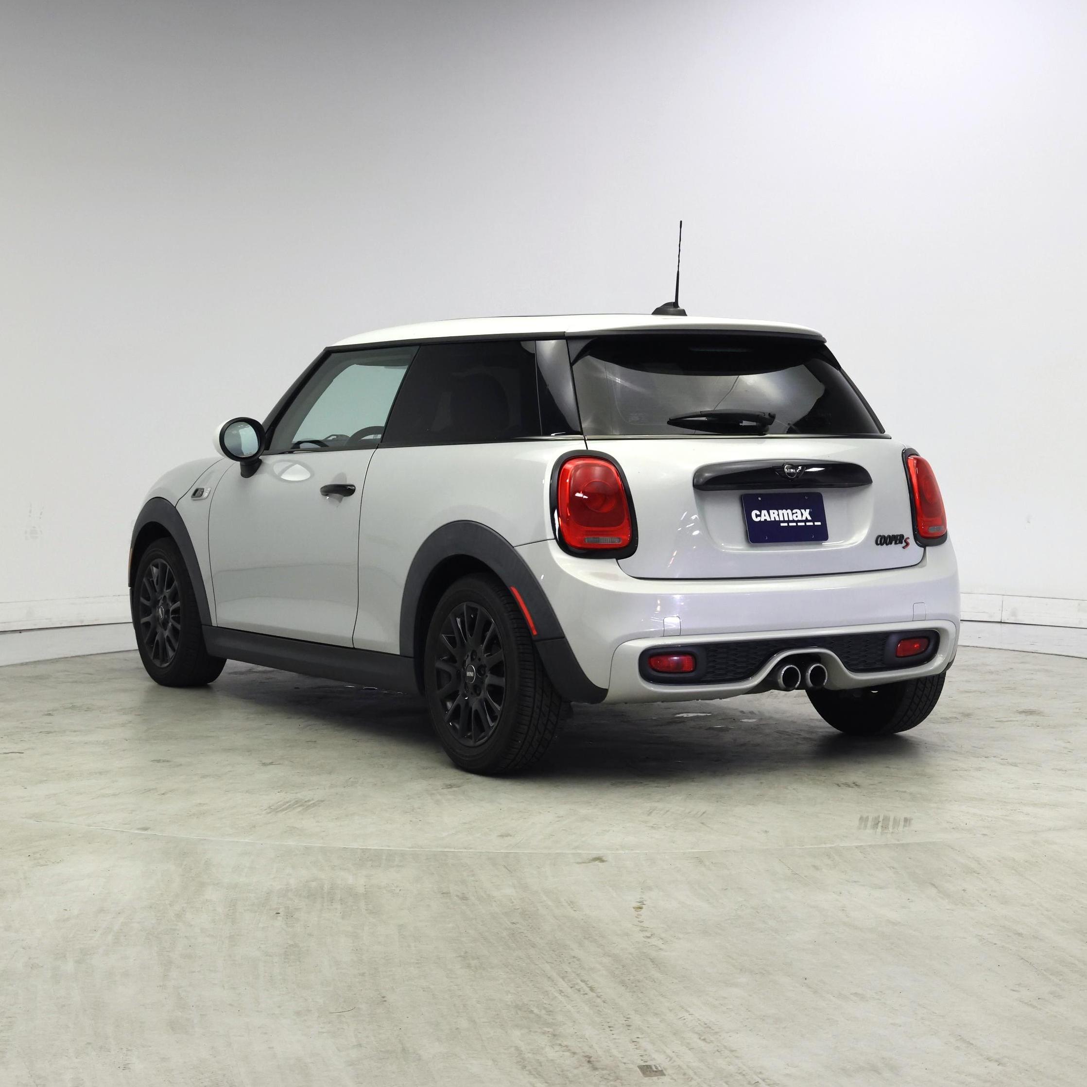 Thumbnail: 2015 MINI Cooper Hardtop - 2