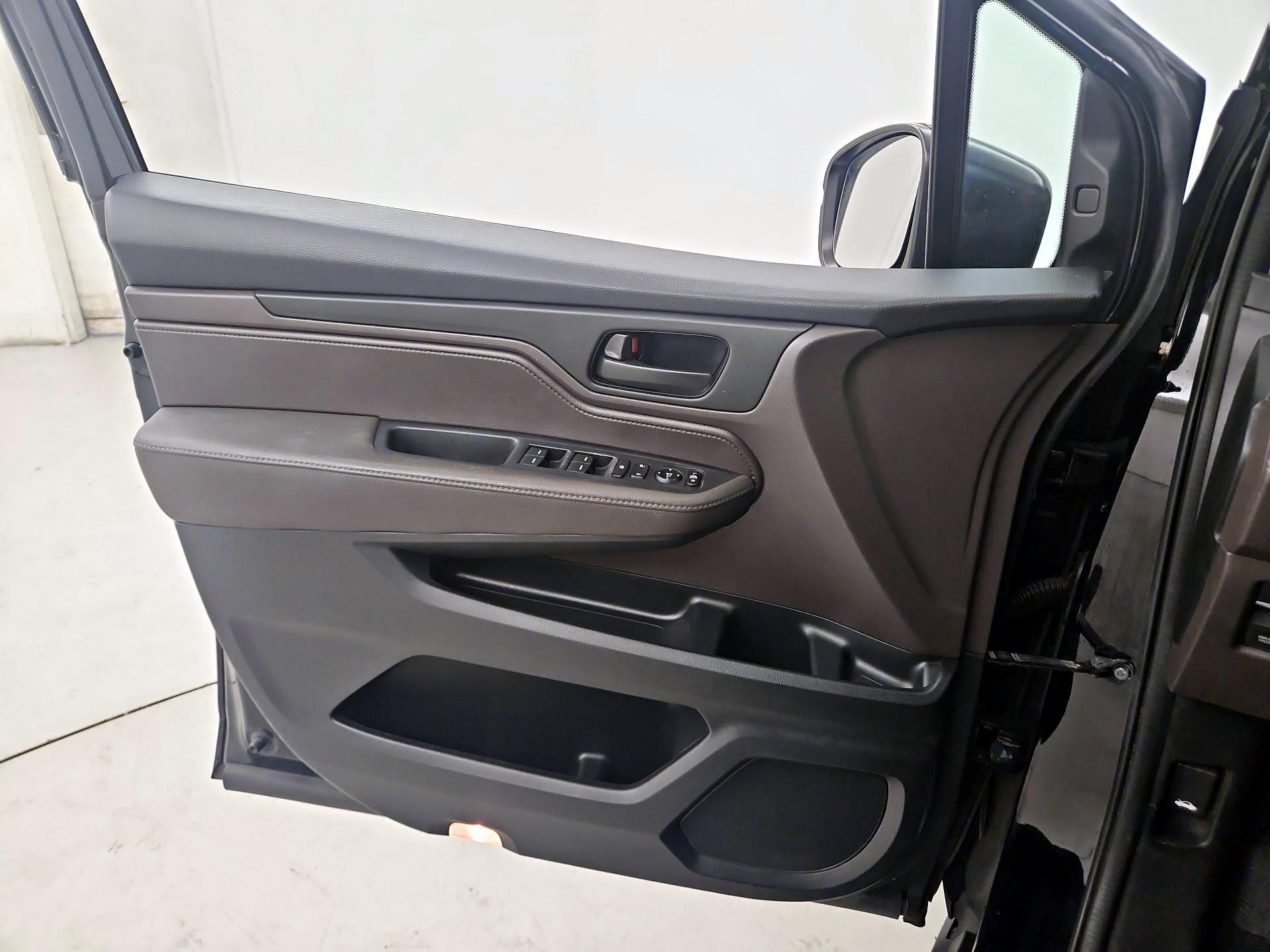 Thumbnail: 2020 Honda Odyssey - 12