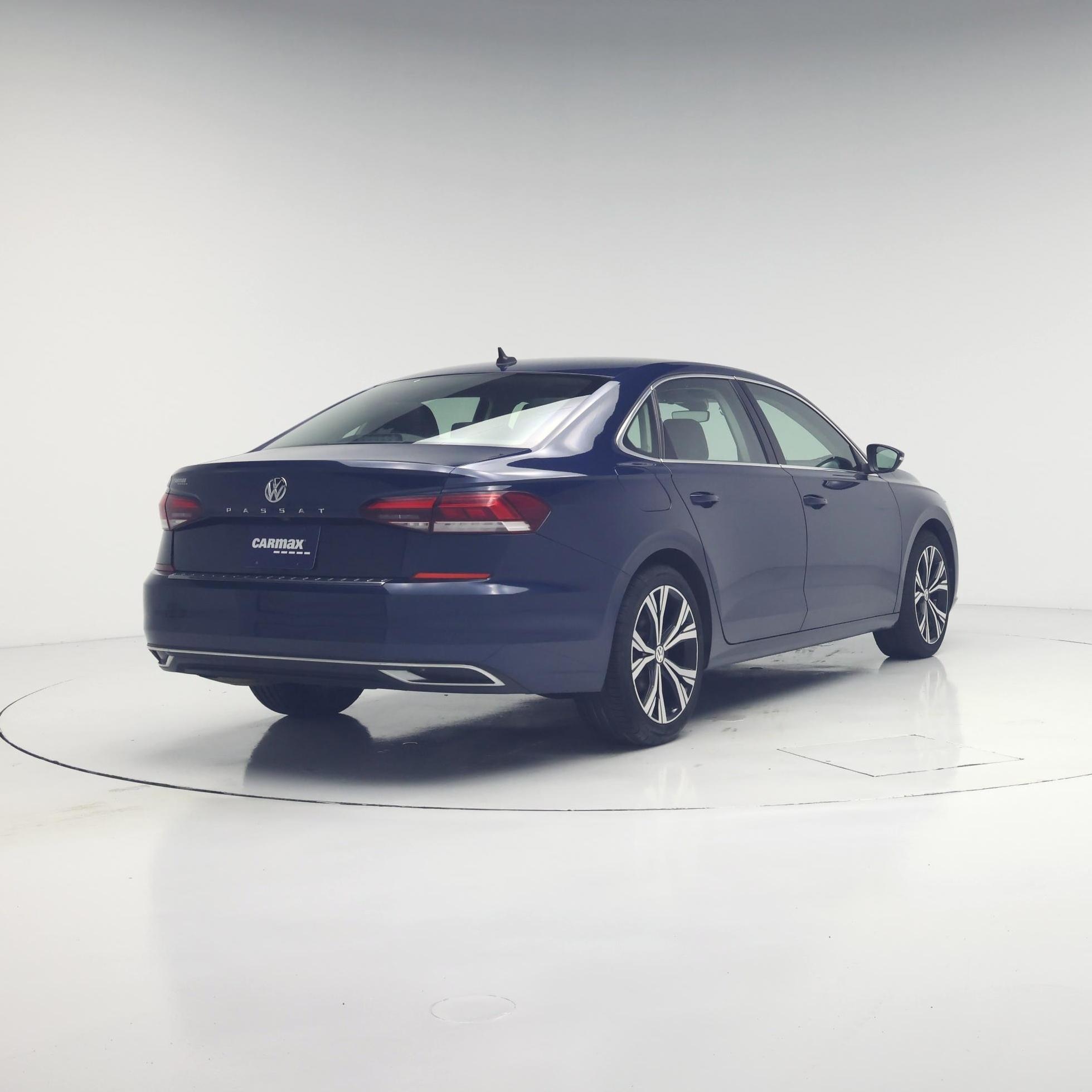 Thumbnail: 2022 Volkswagen Passat - 8
