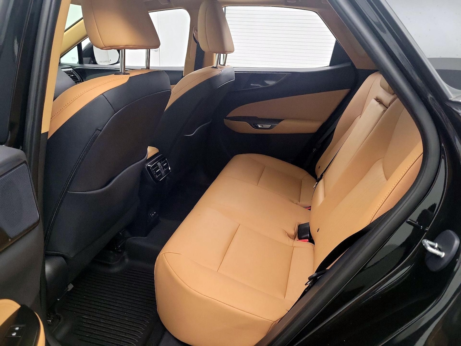 2026 Lexus NX 350 - Photo 21