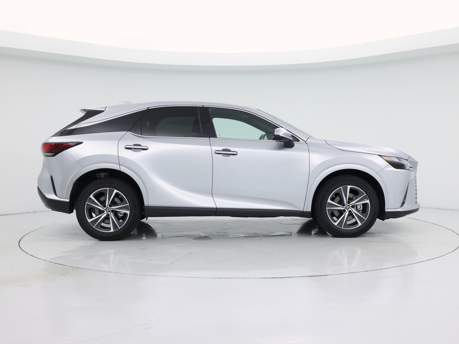 2025 Lexus RX 350 - Photo 8