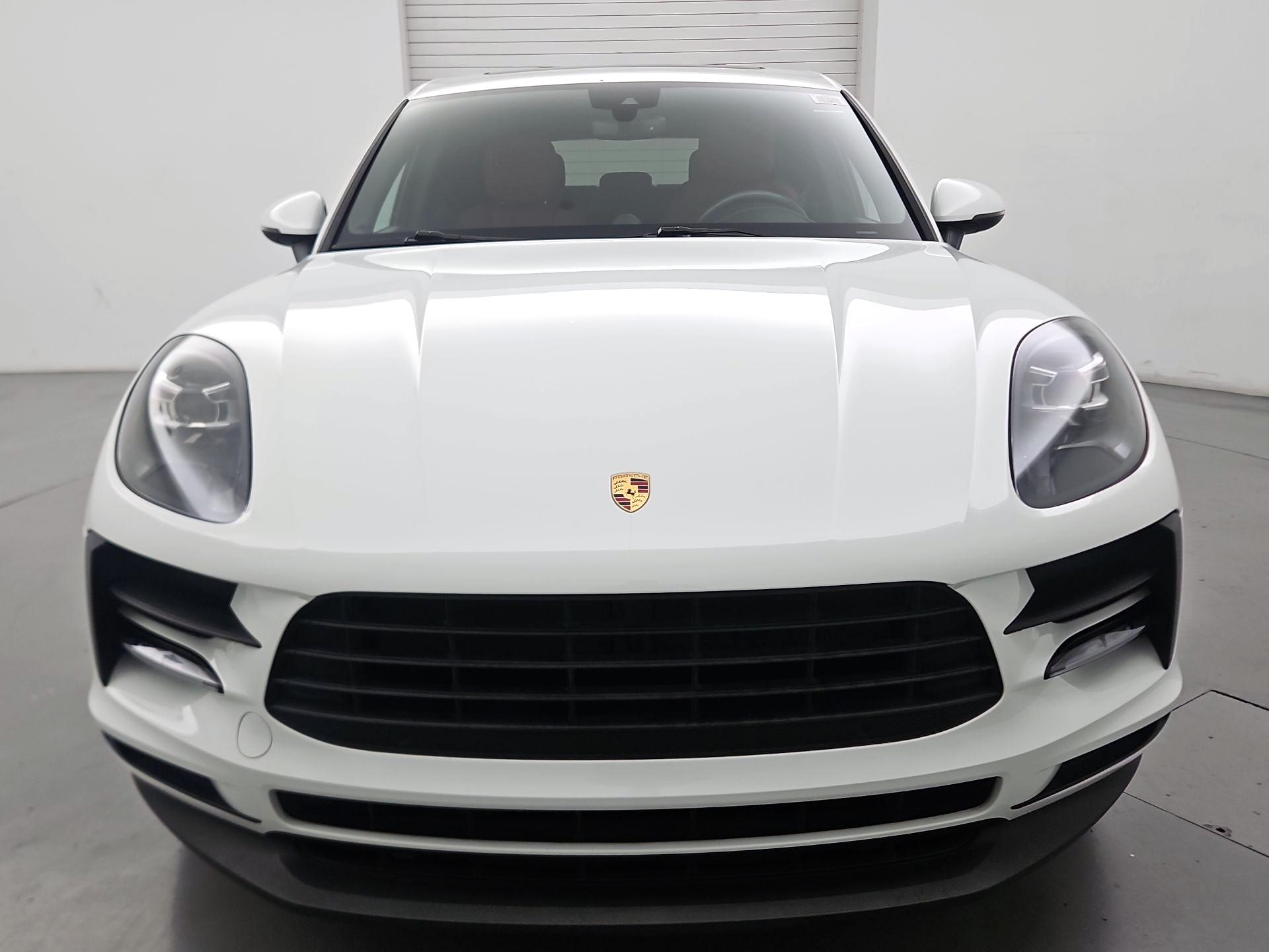 Thumbnail: 2021 Porsche Macan - 2