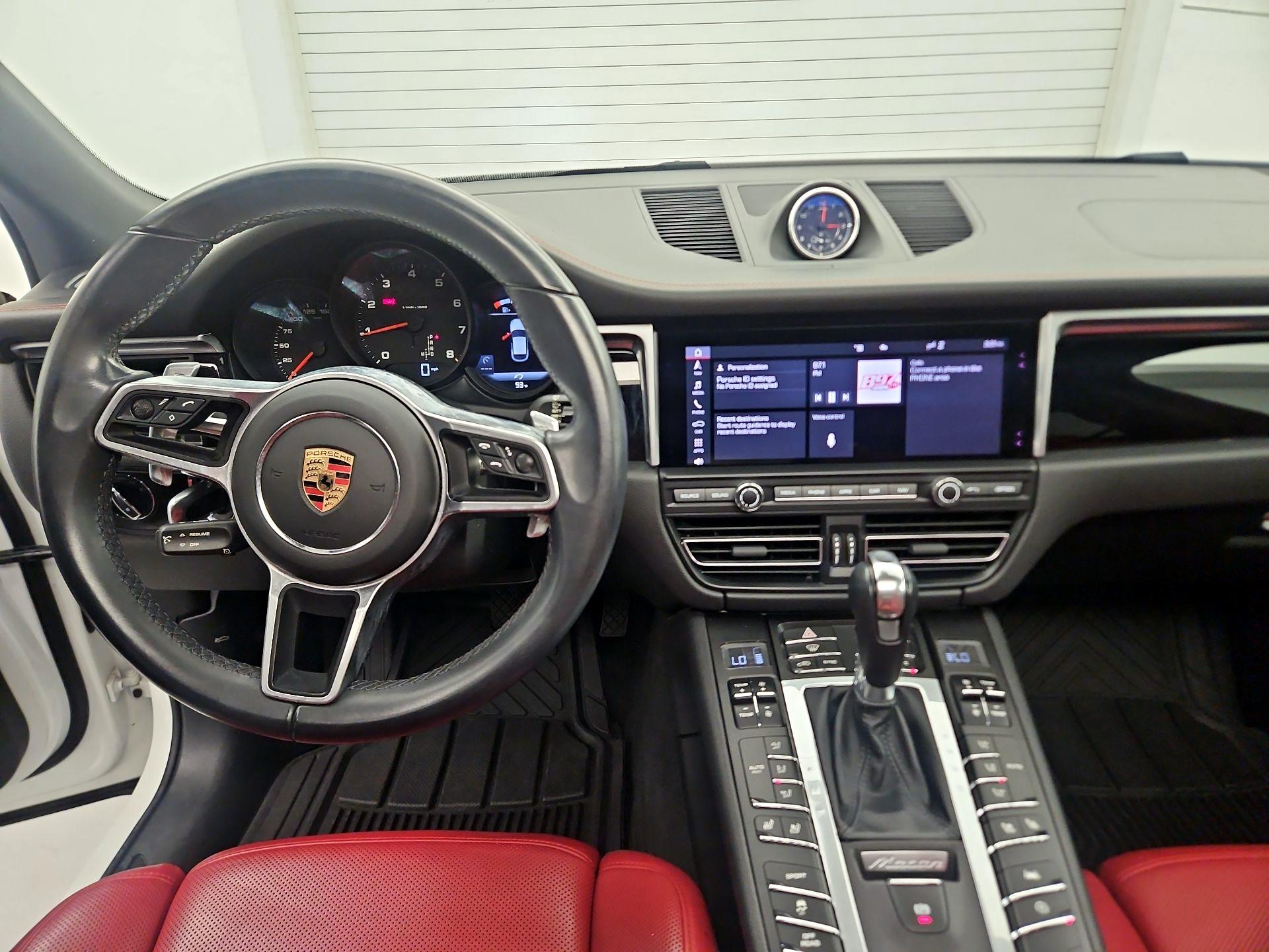 Thumbnail: 2021 Porsche Macan - 8