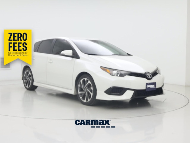 White 2018 Toyota Corolla Sedan Manual