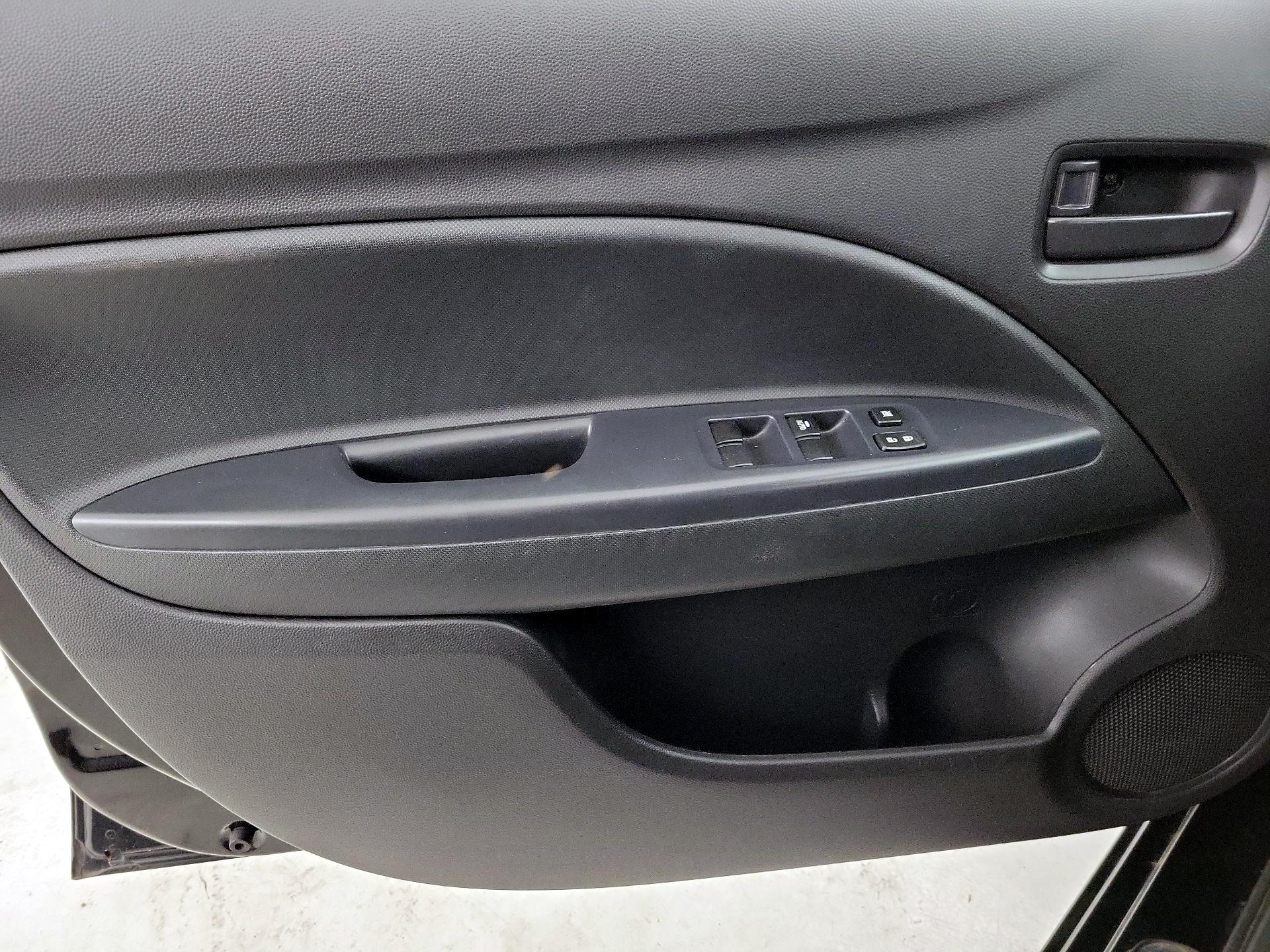 Thumbnail: 2019 Mitsubishi Mirage - 12