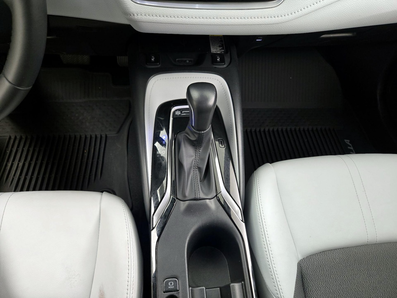 2024 Toyota Corolla Hatchback XSE - Photo 17
