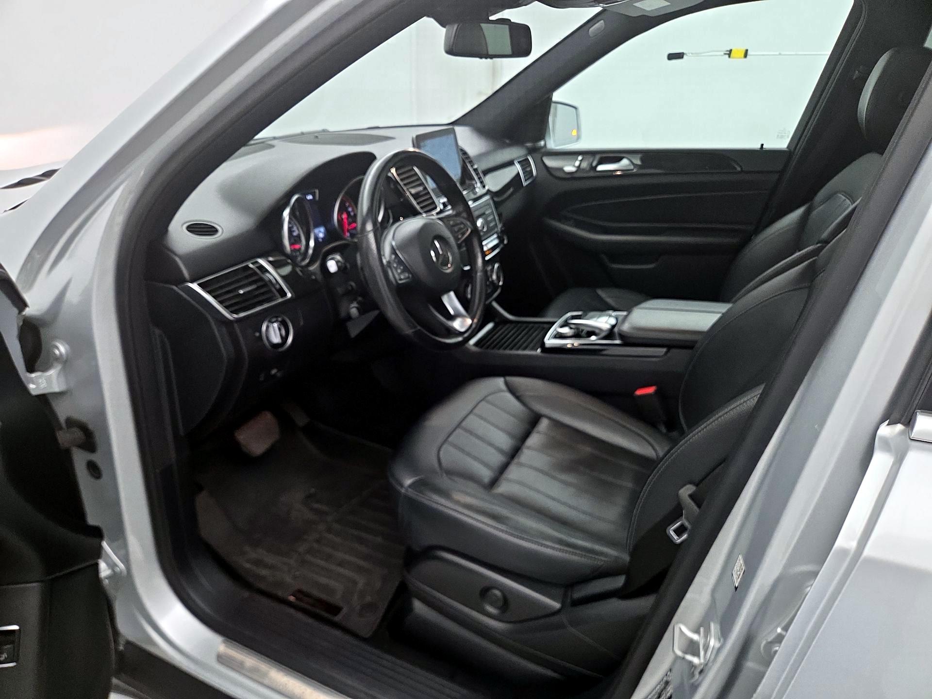 Thumbnail: 2017 Mercedes-Benz GLE - 11