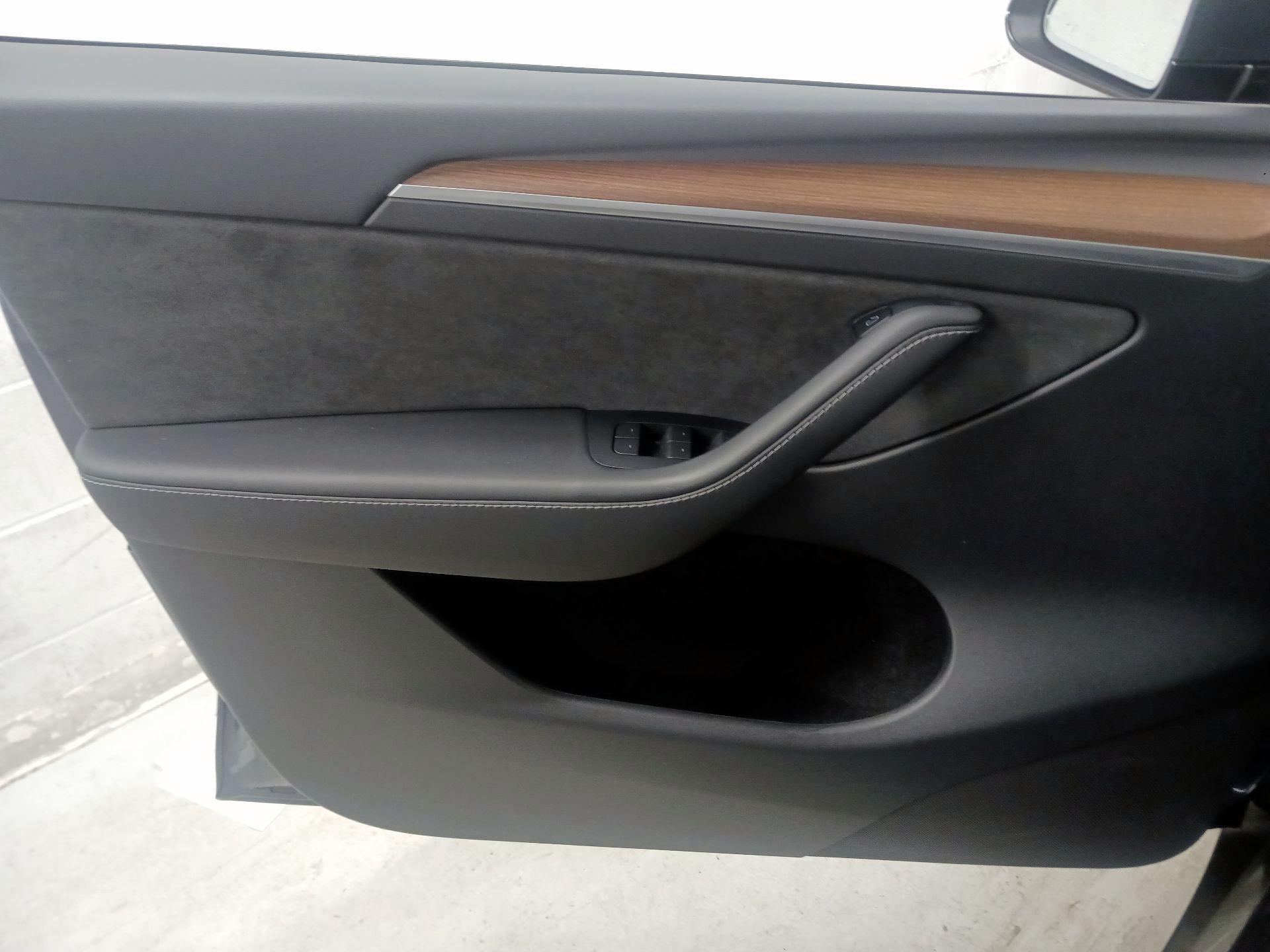 Thumbnail: 2023 Tesla Model Y - 12