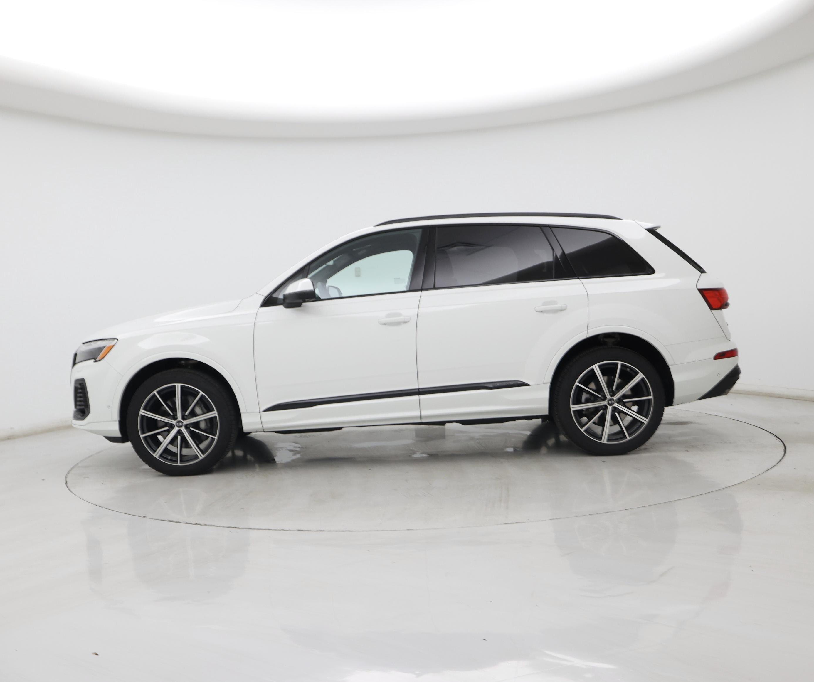 Thumbnail: 2025 Audi Q7 - 3