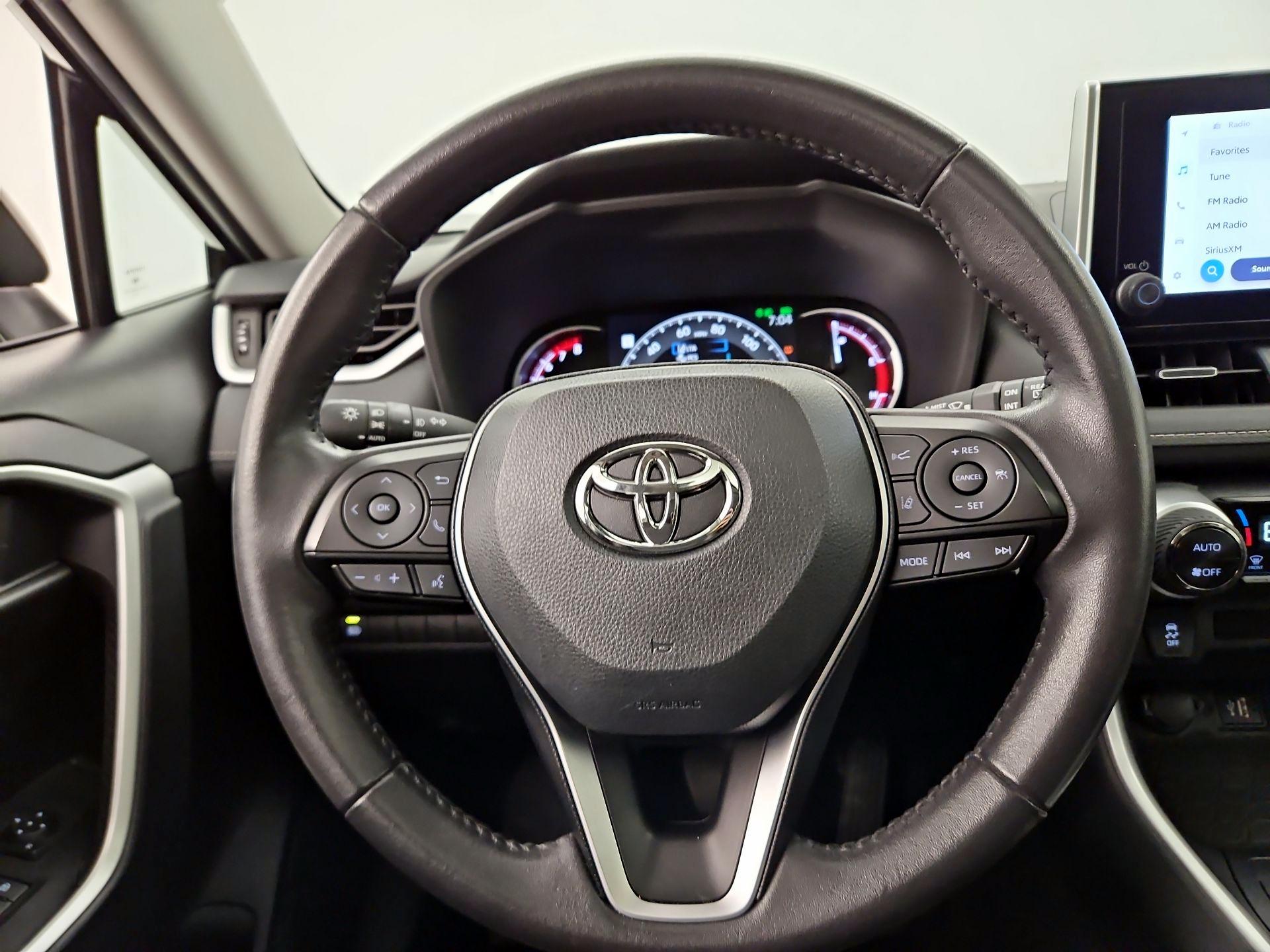 Thumbnail: 2025 Toyota RAV4 - 10