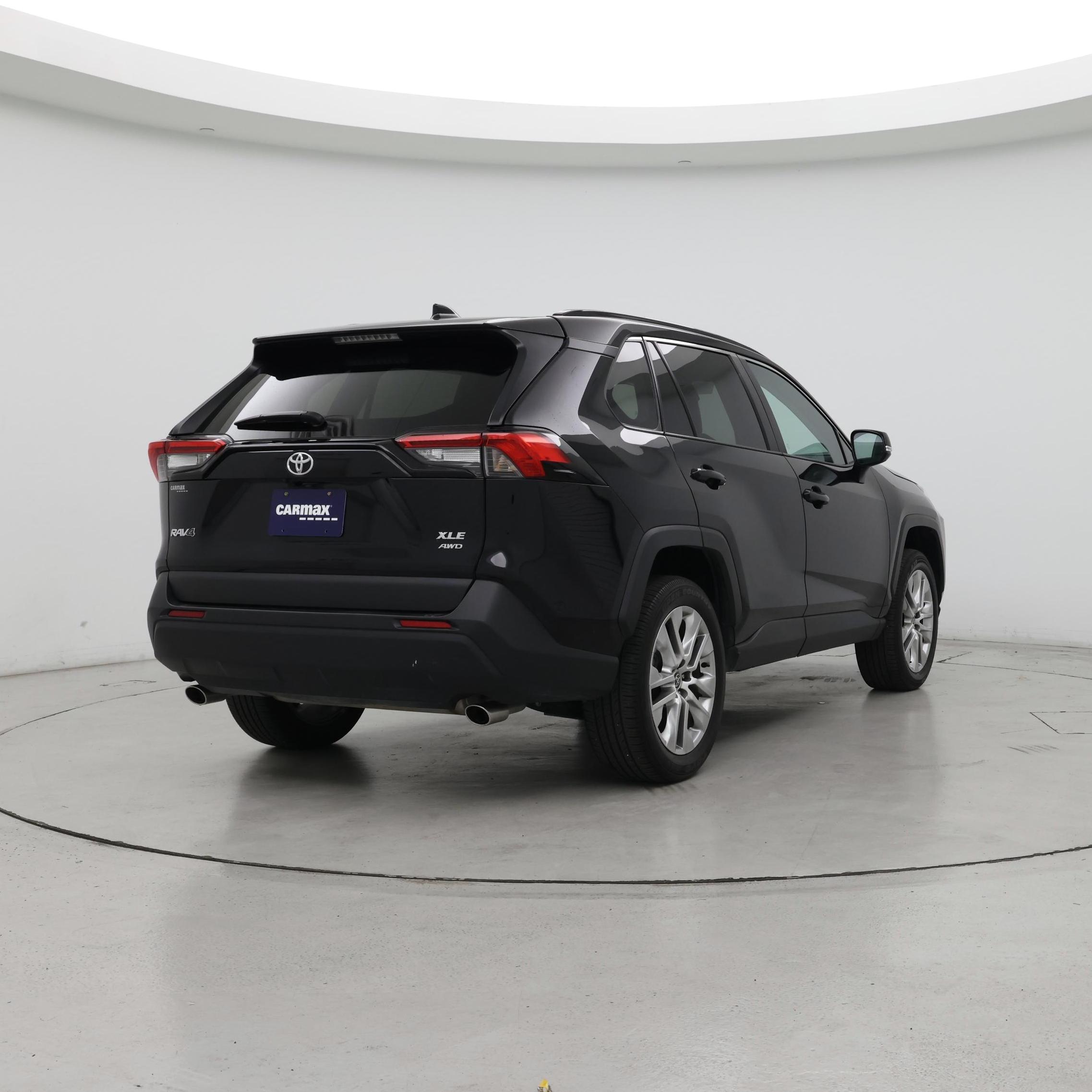 Thumbnail: 2025 Toyota RAV4 - 8