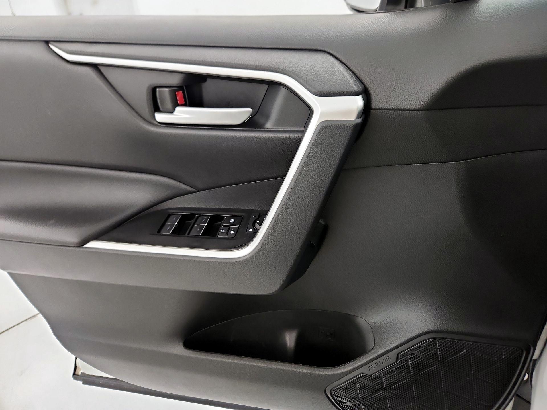 Thumbnail: 2024 Toyota RAV4 - 12