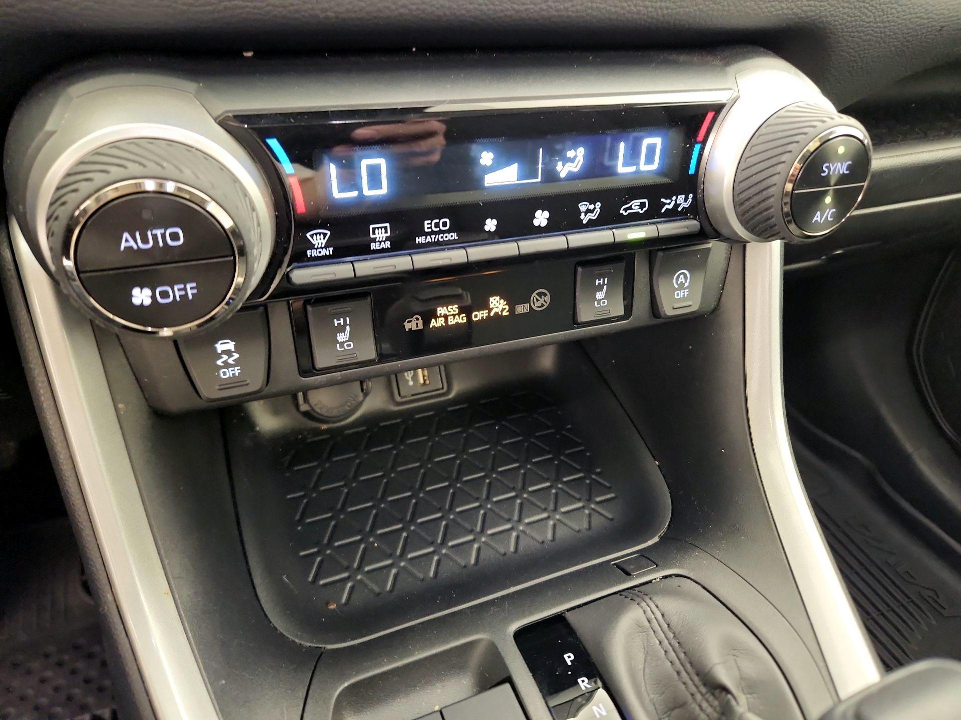 Thumbnail: 2024 Toyota RAV4 - 17